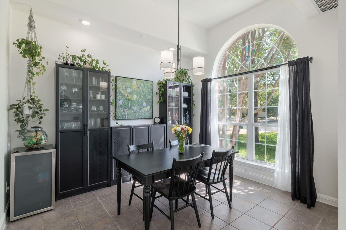 1311  Brighton Bend Ln, photo 4