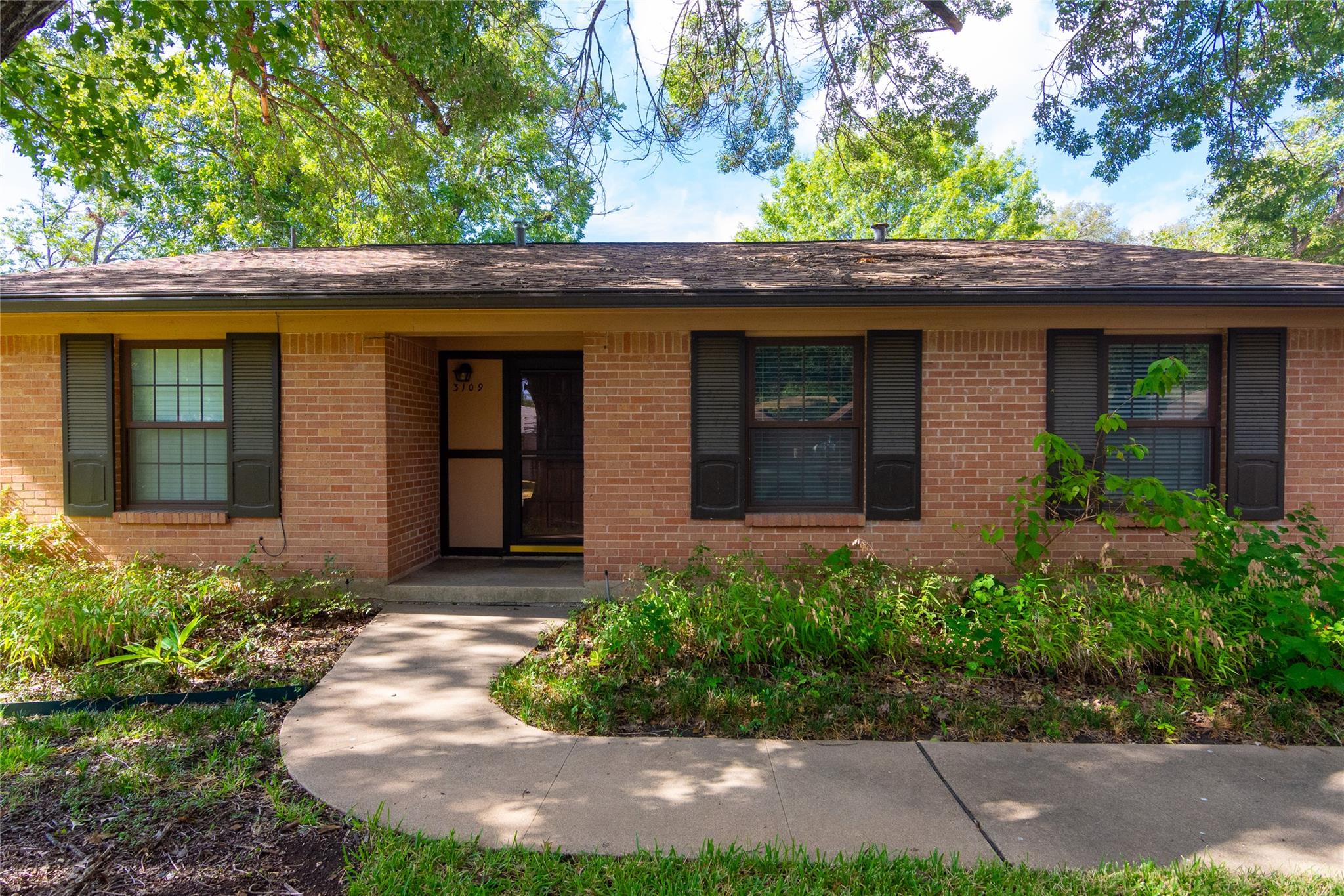 3109  Pinecrest Dr, photo 3