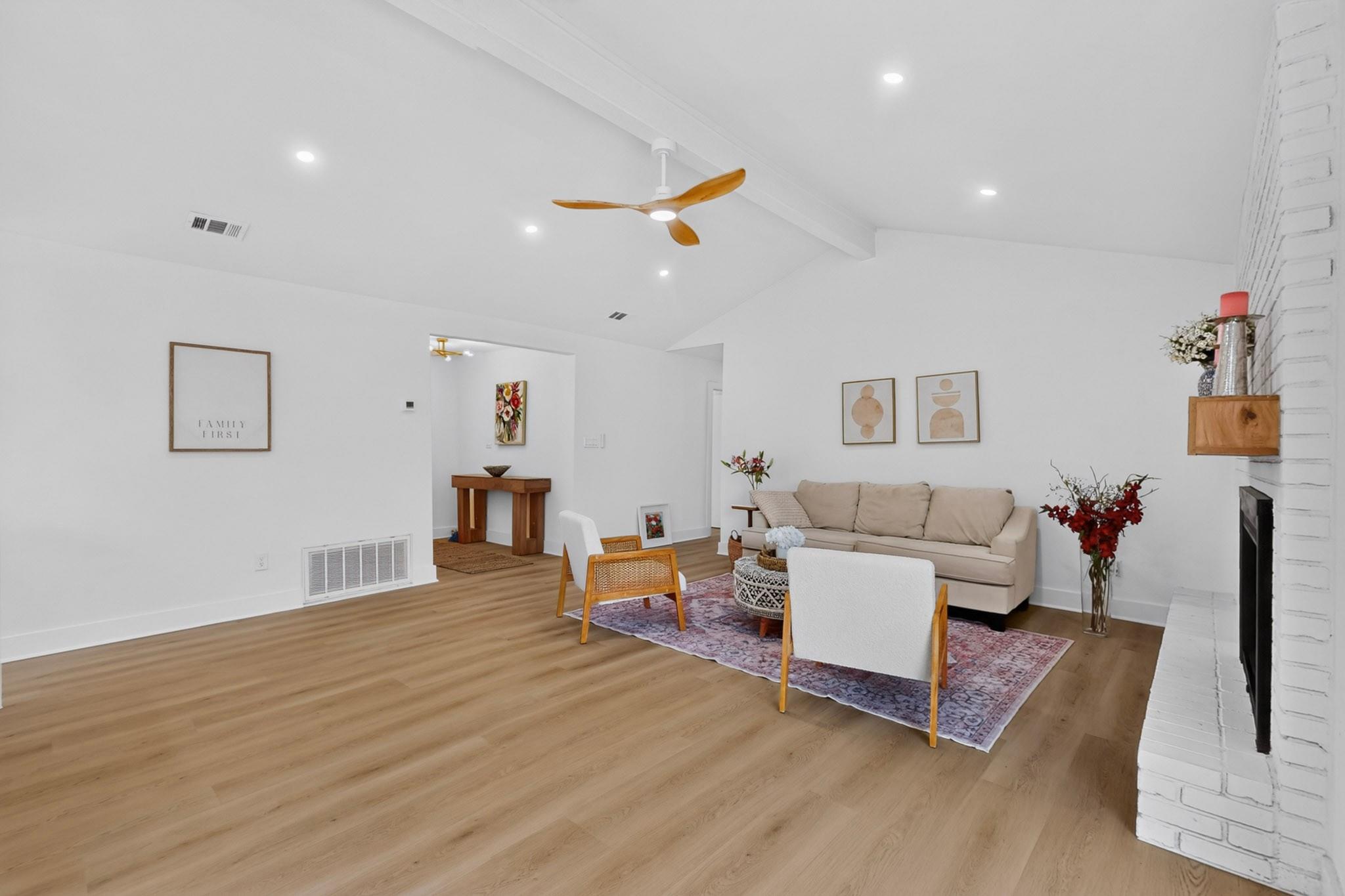 11513  June Dr, photo 8