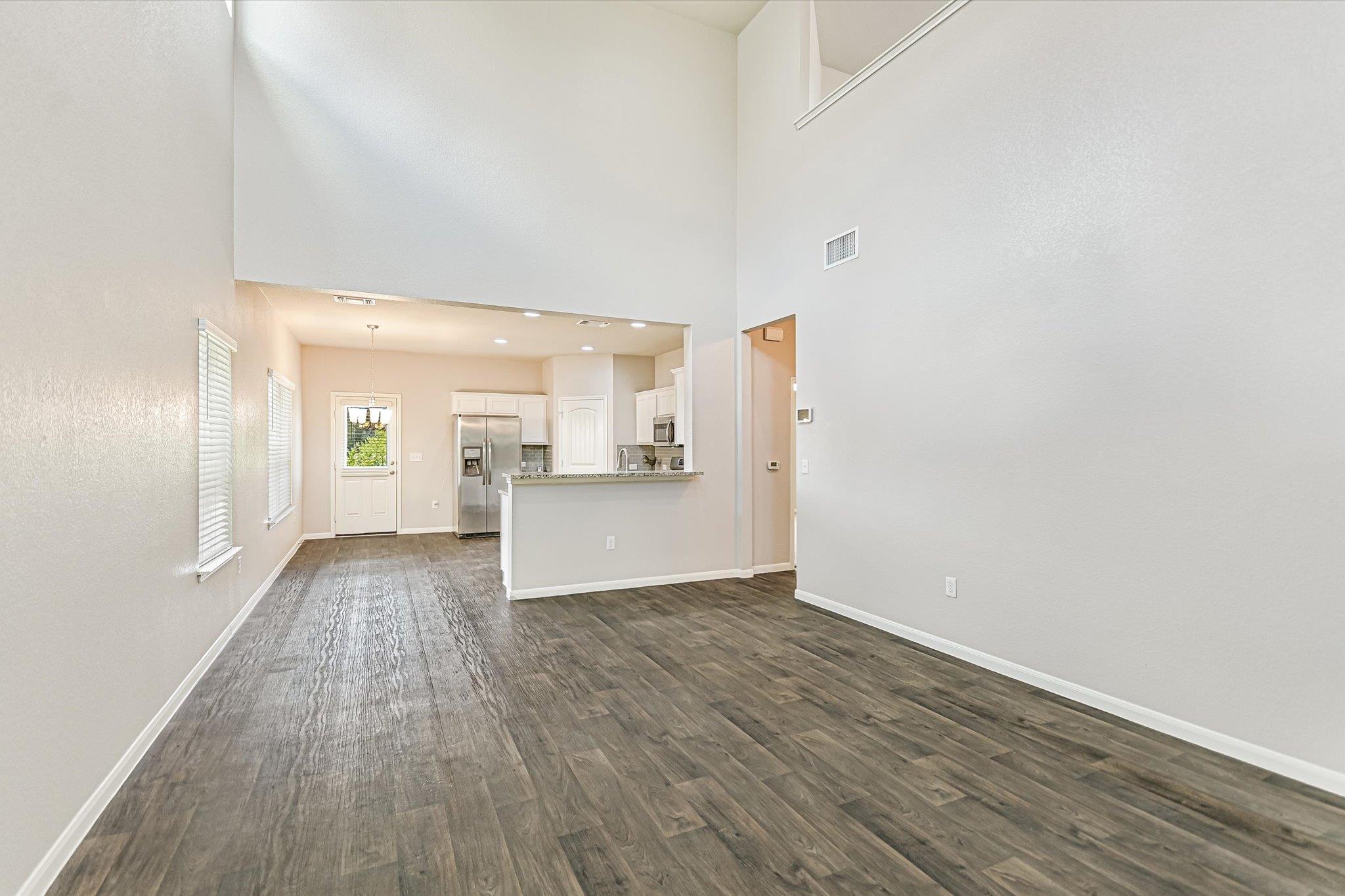 3417  Couch Dr, photo 5
