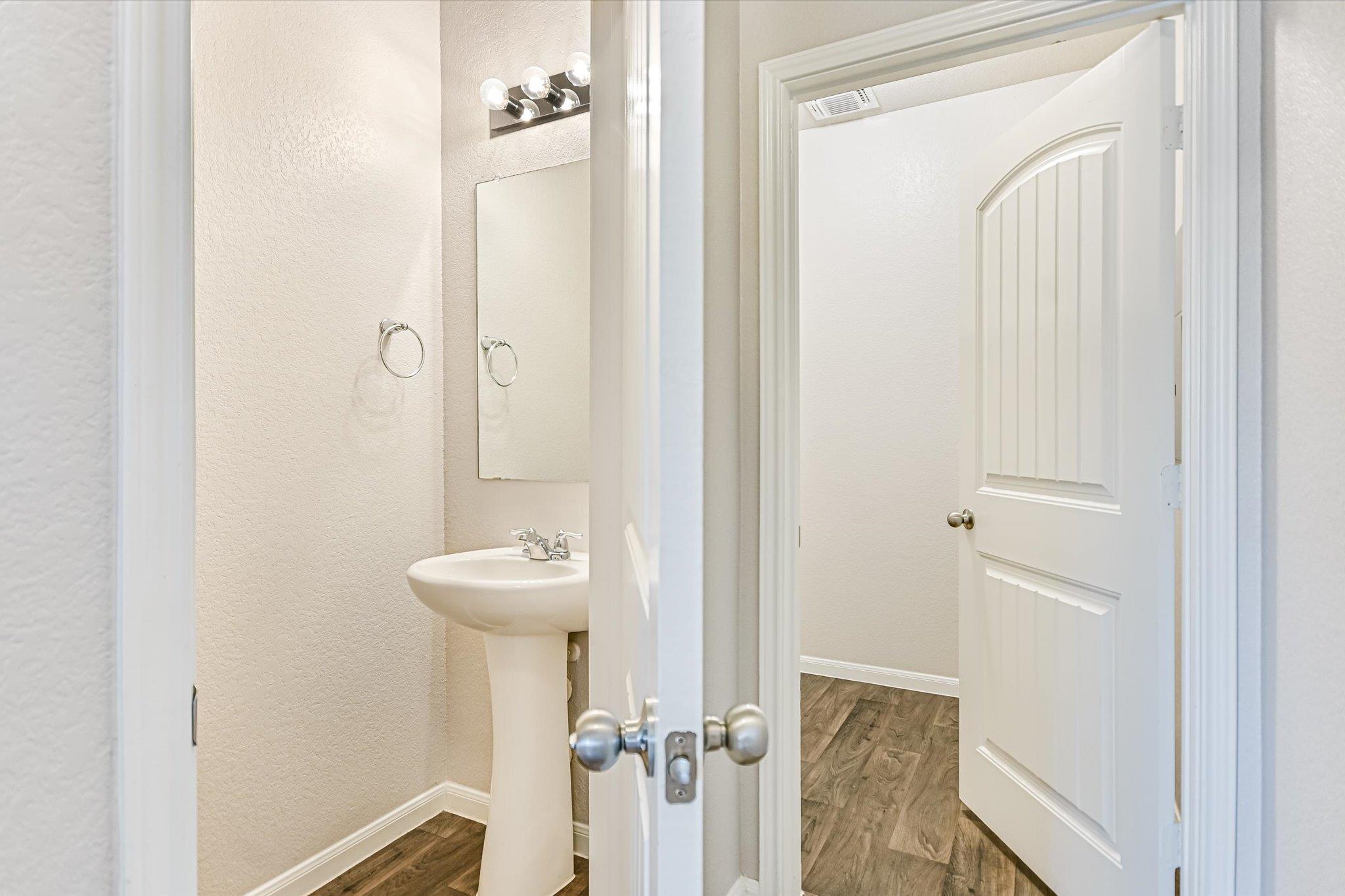 3417  Couch Dr, photo 10