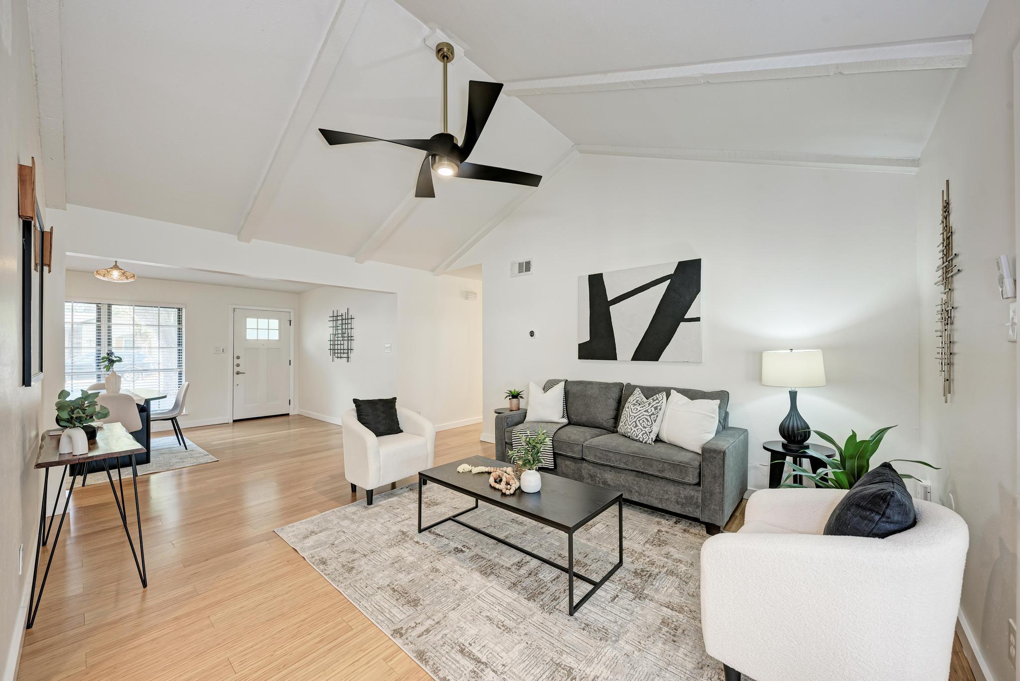 307  Thistlewood Dr, photo 3