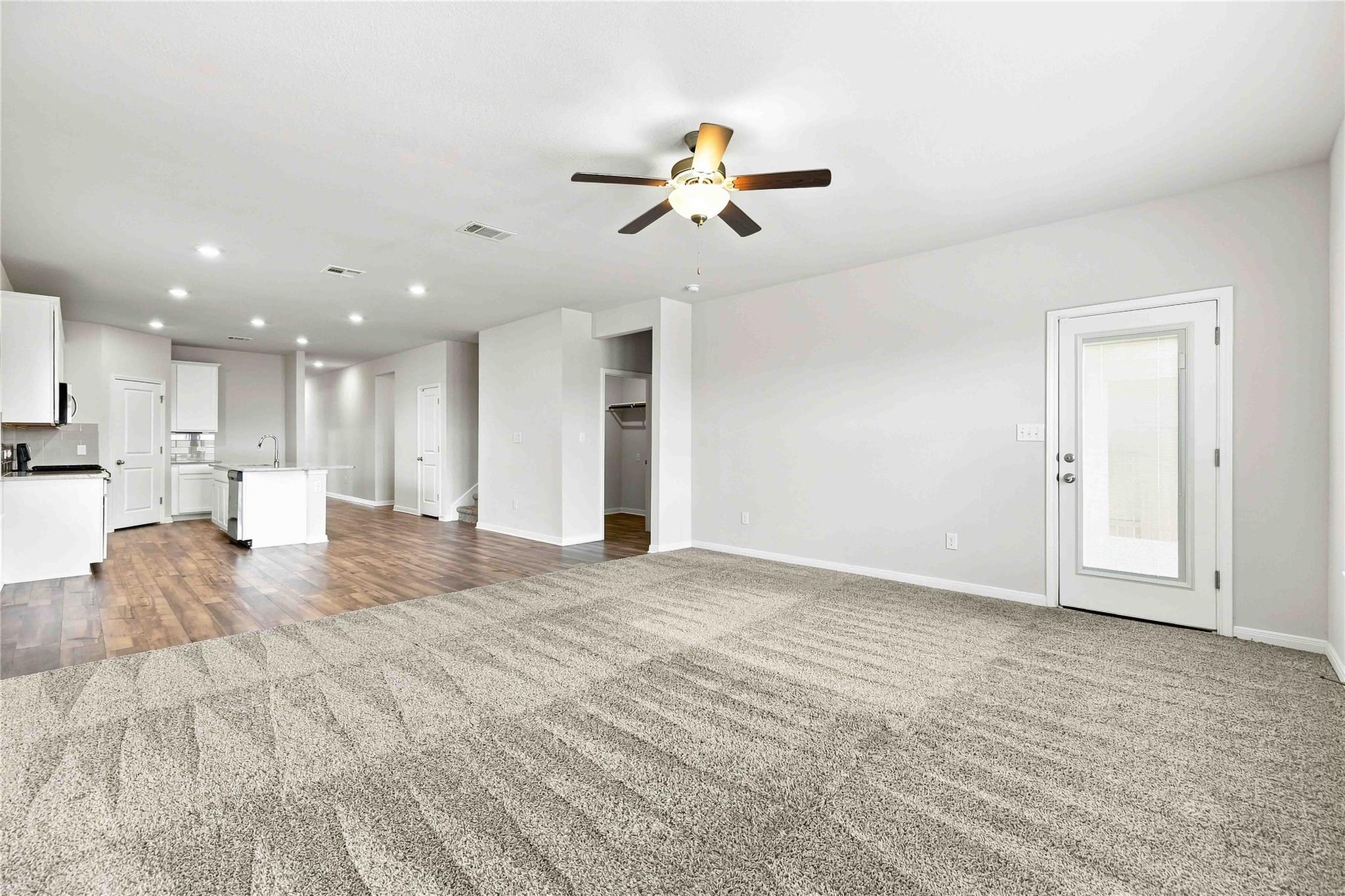 14412  Heartland Dr, photo 10