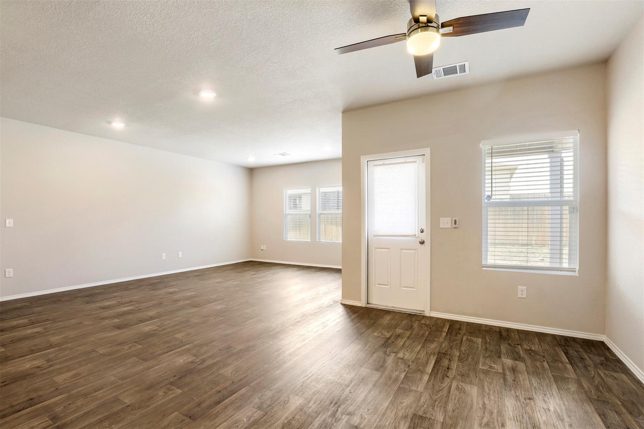 15005  Upland Willow Rd, photo 9