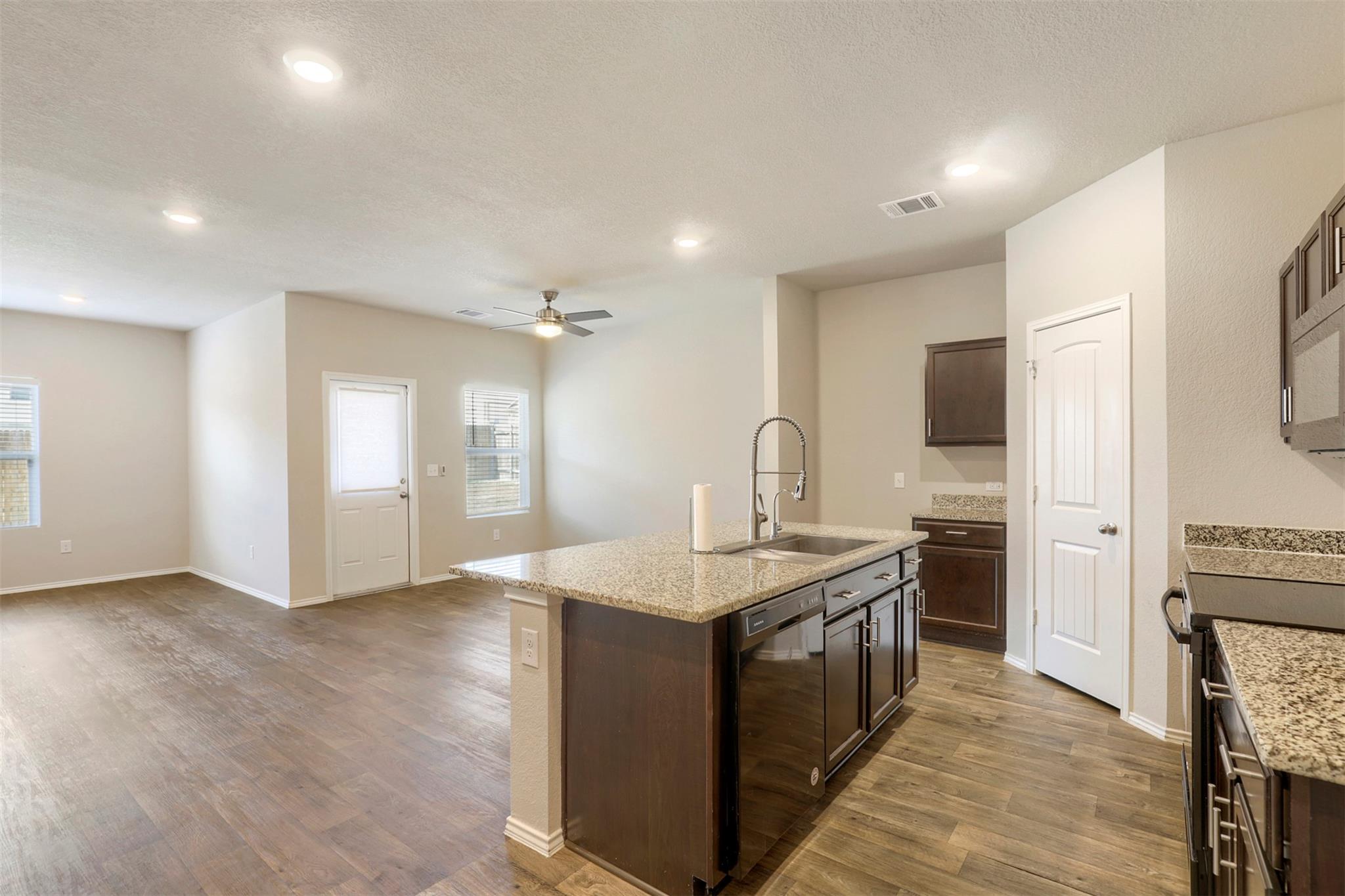 15005  Upland Willow Rd, photo 10