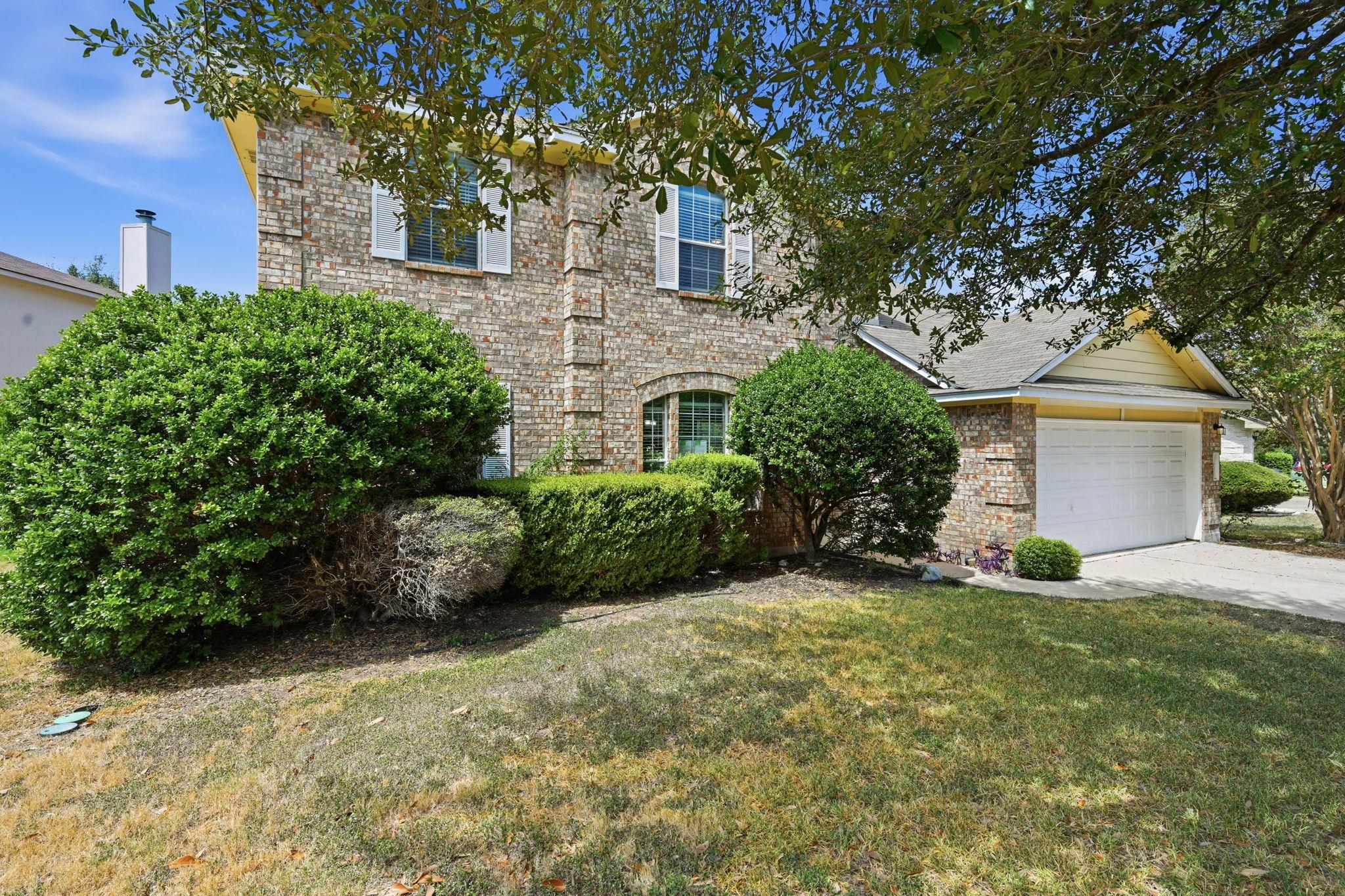 1635  Abbey Ln, photo 2