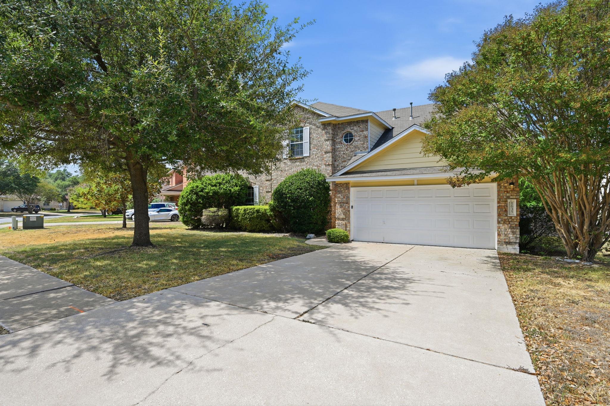 1635  Abbey Ln, photo 3