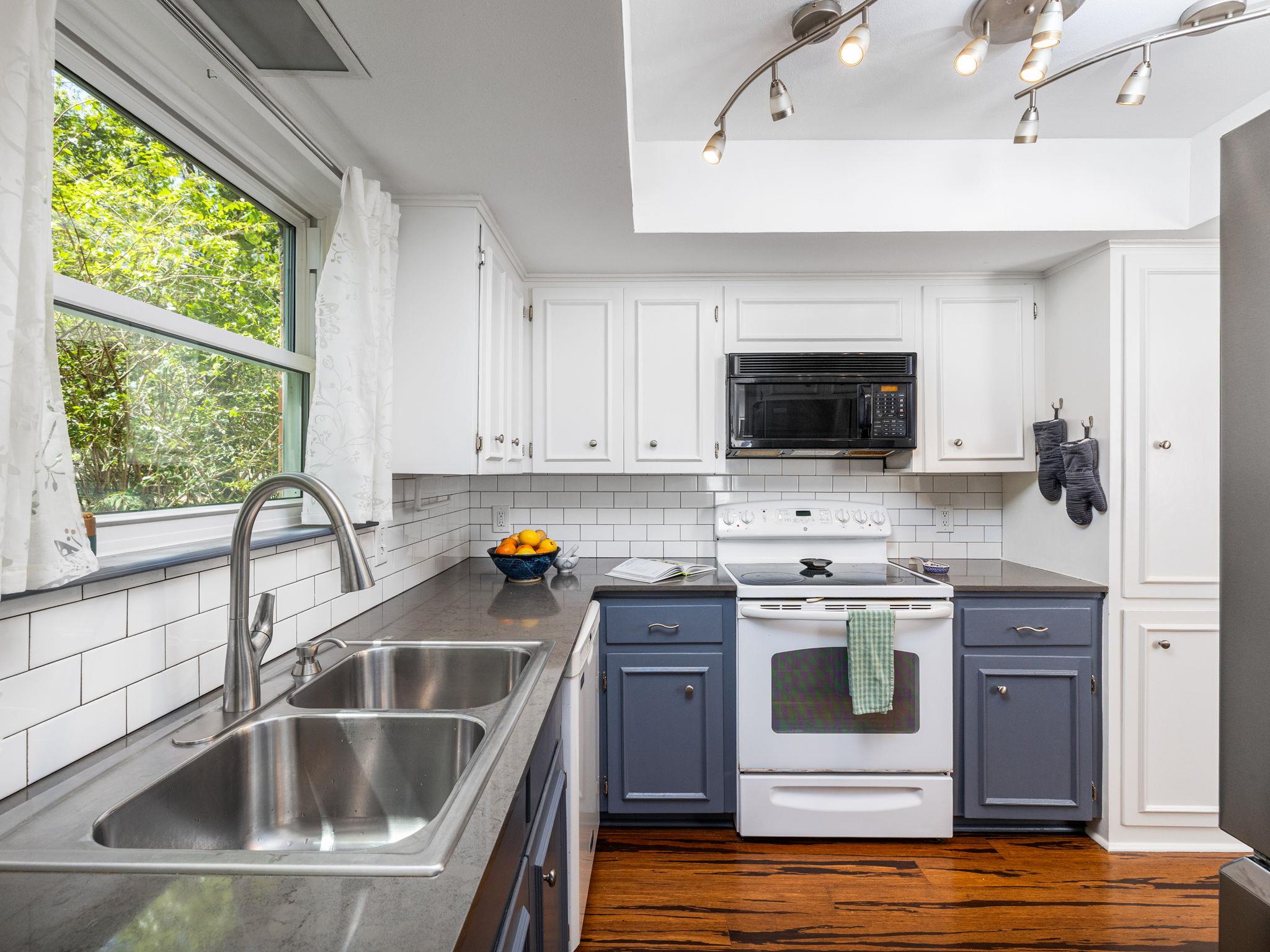 2406  Lancaster Dr, photo 7