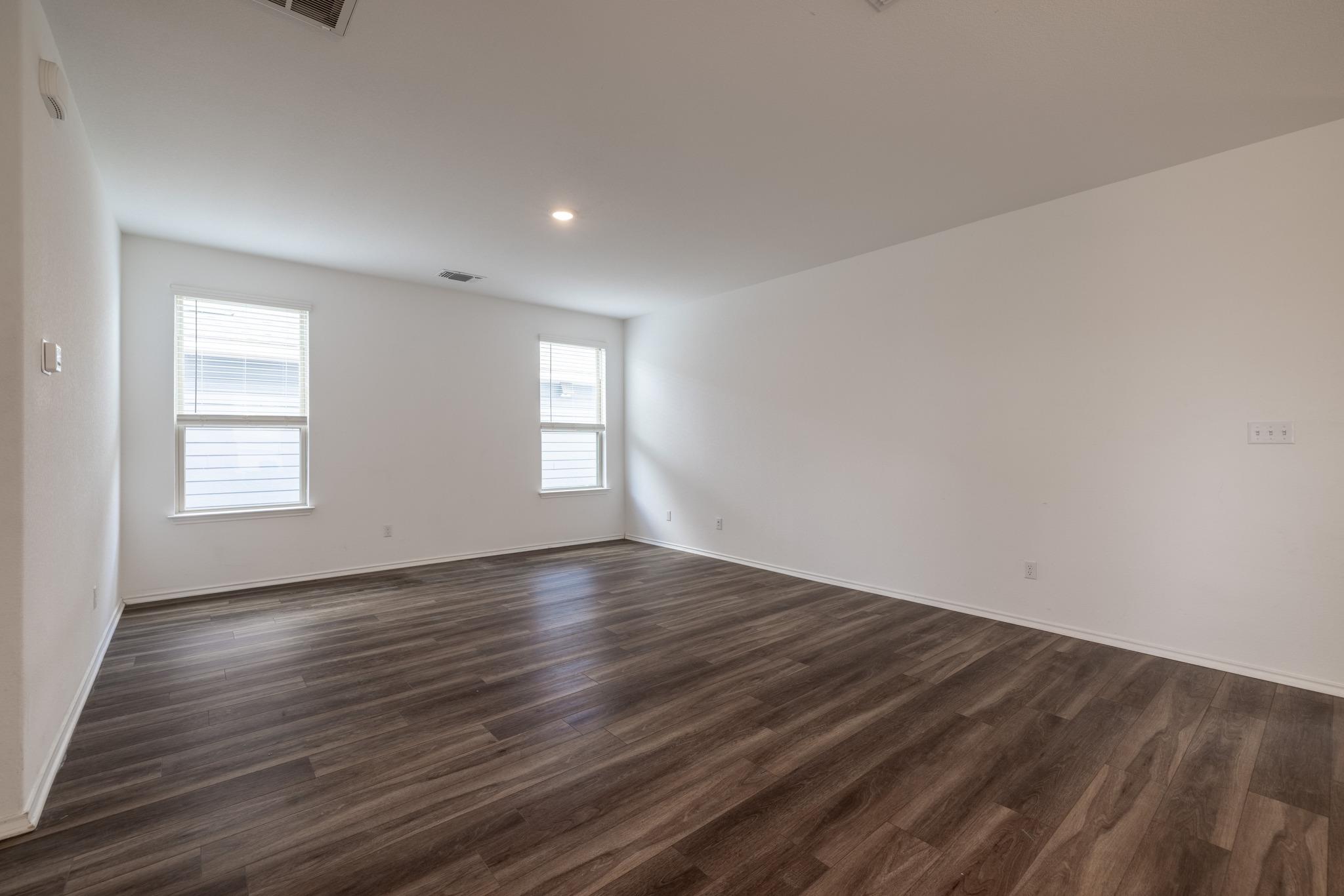 309  Black Alder St, photo 5