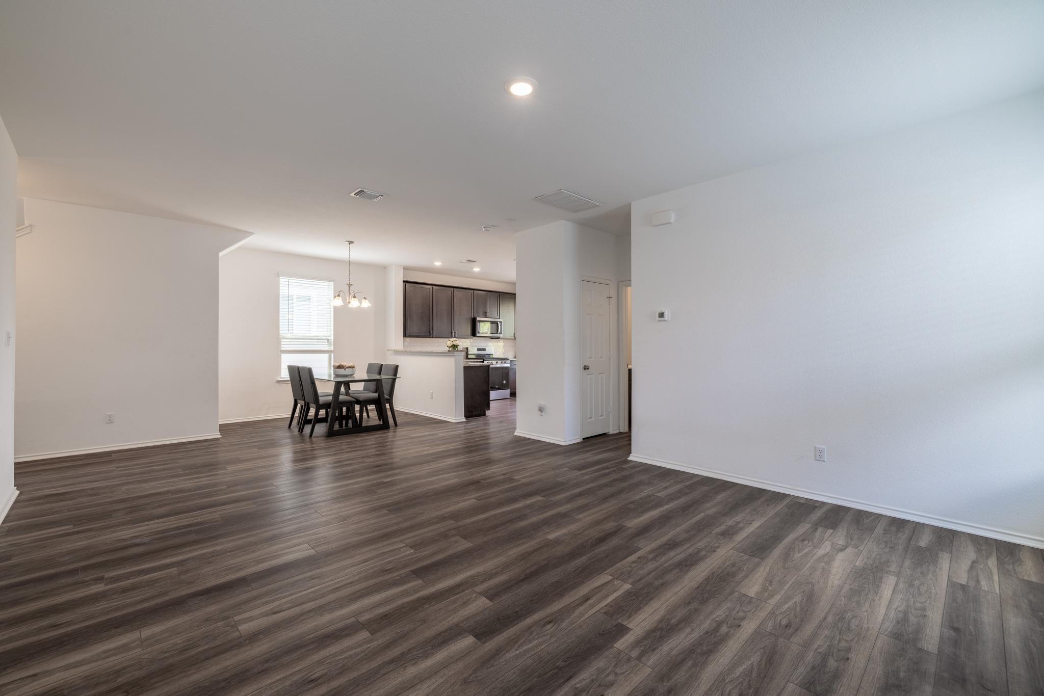 309  Black Alder St, photo 6