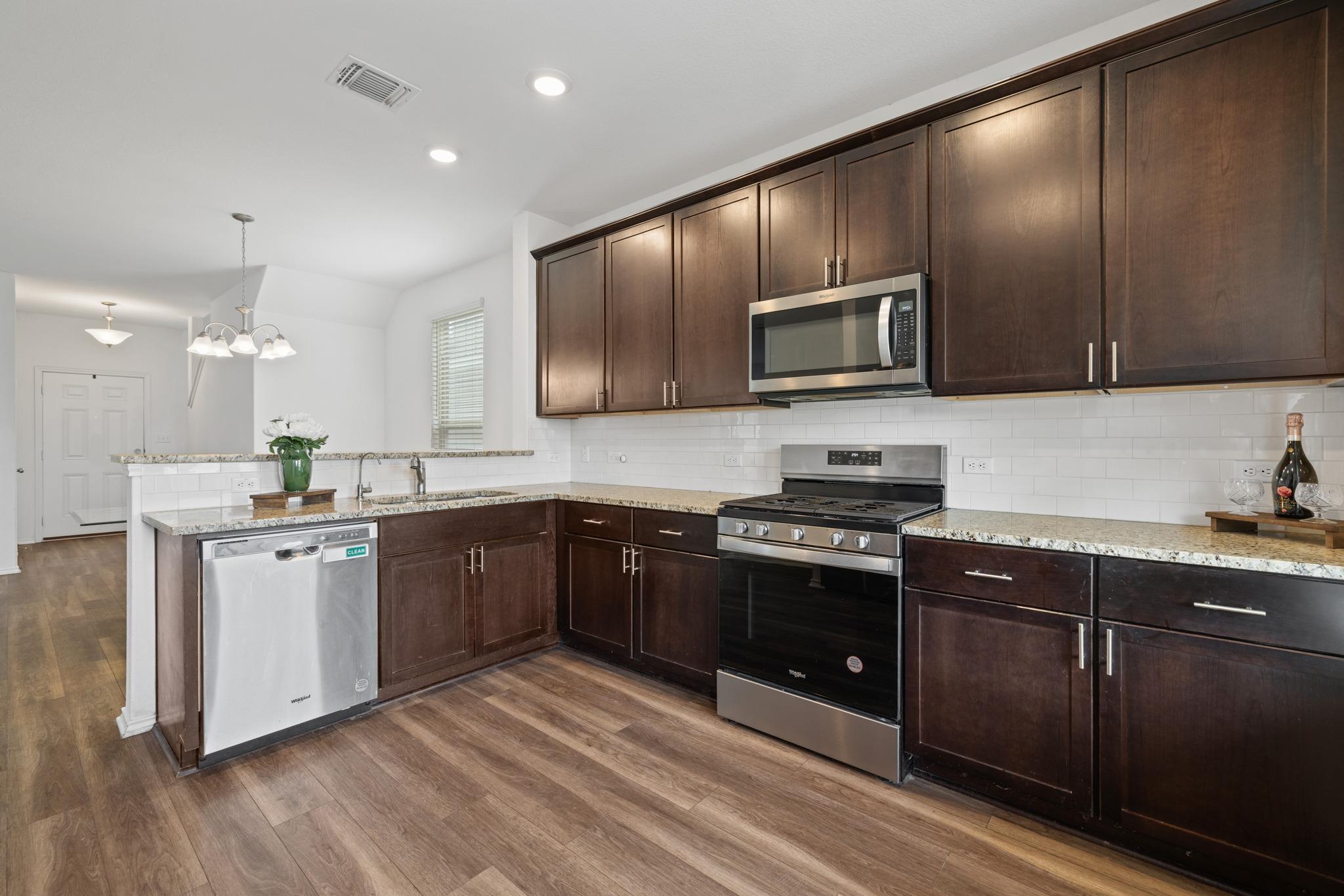 309  Black Alder St, photo 8