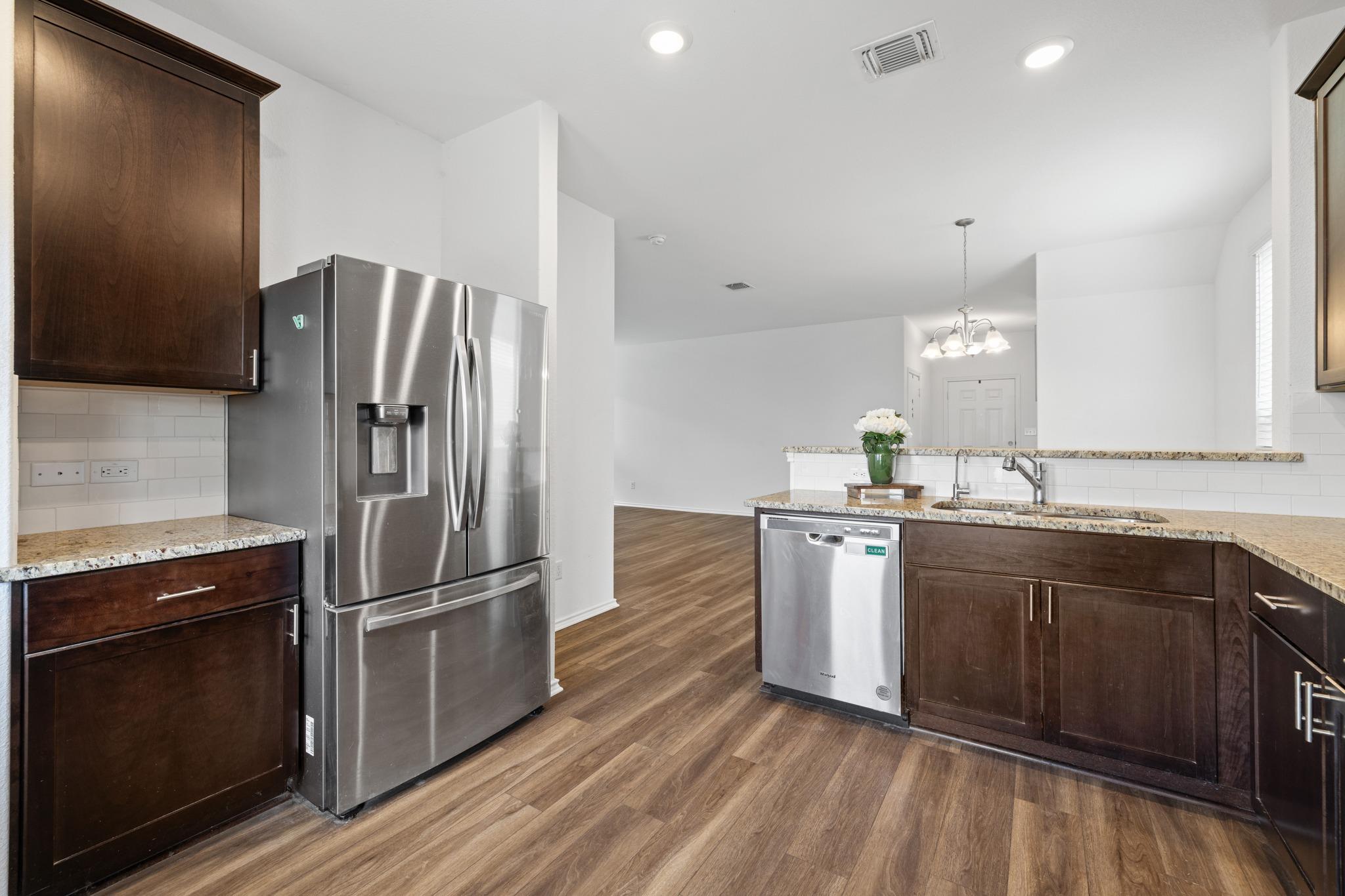 309  Black Alder St, photo 9