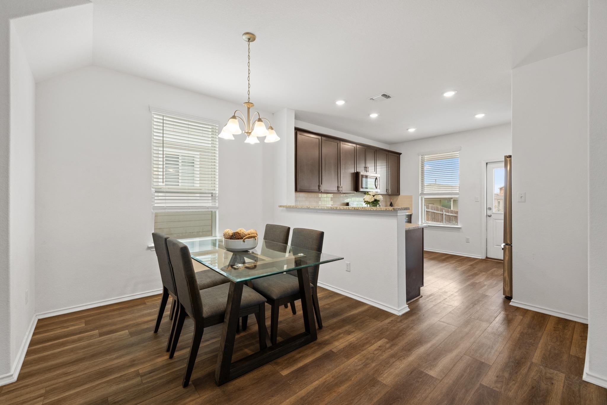 309  Black Alder St, photo 10
