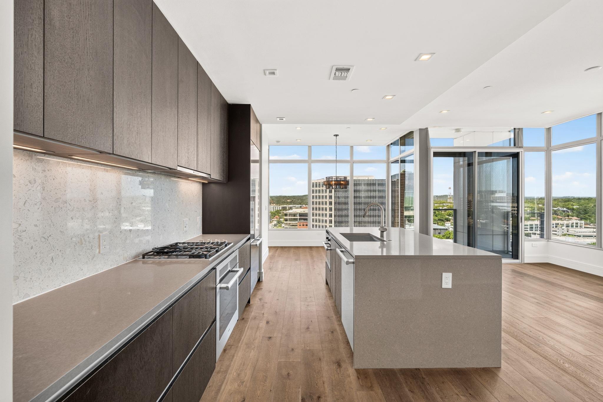501  West Ave  #1504, photo 2