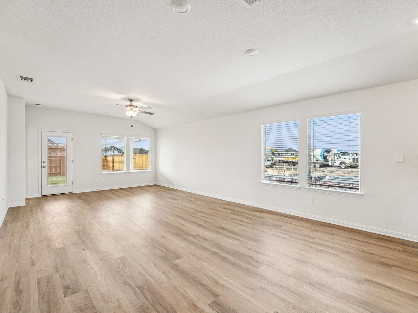 164  Leland Ave, photo 4