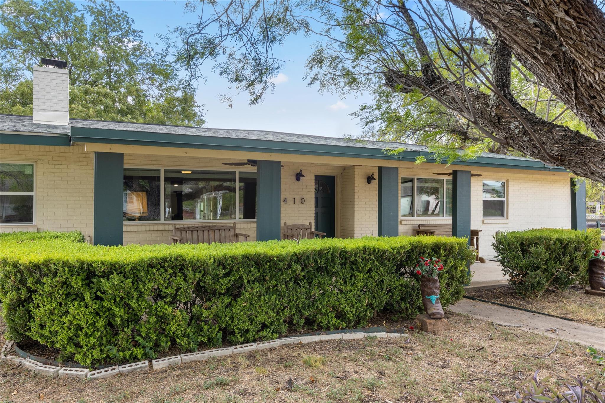 410 N Burnet St, photo 2