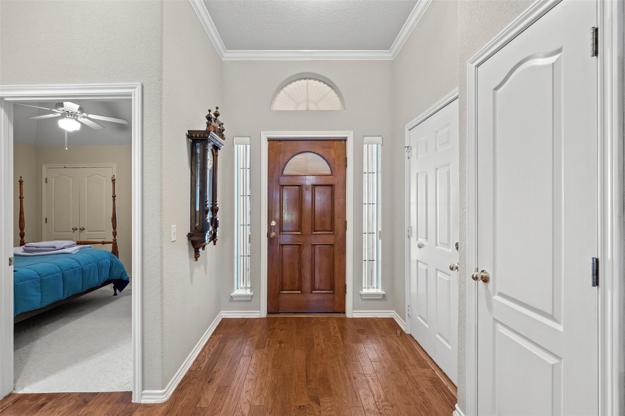 103  Village Dr, photo 4