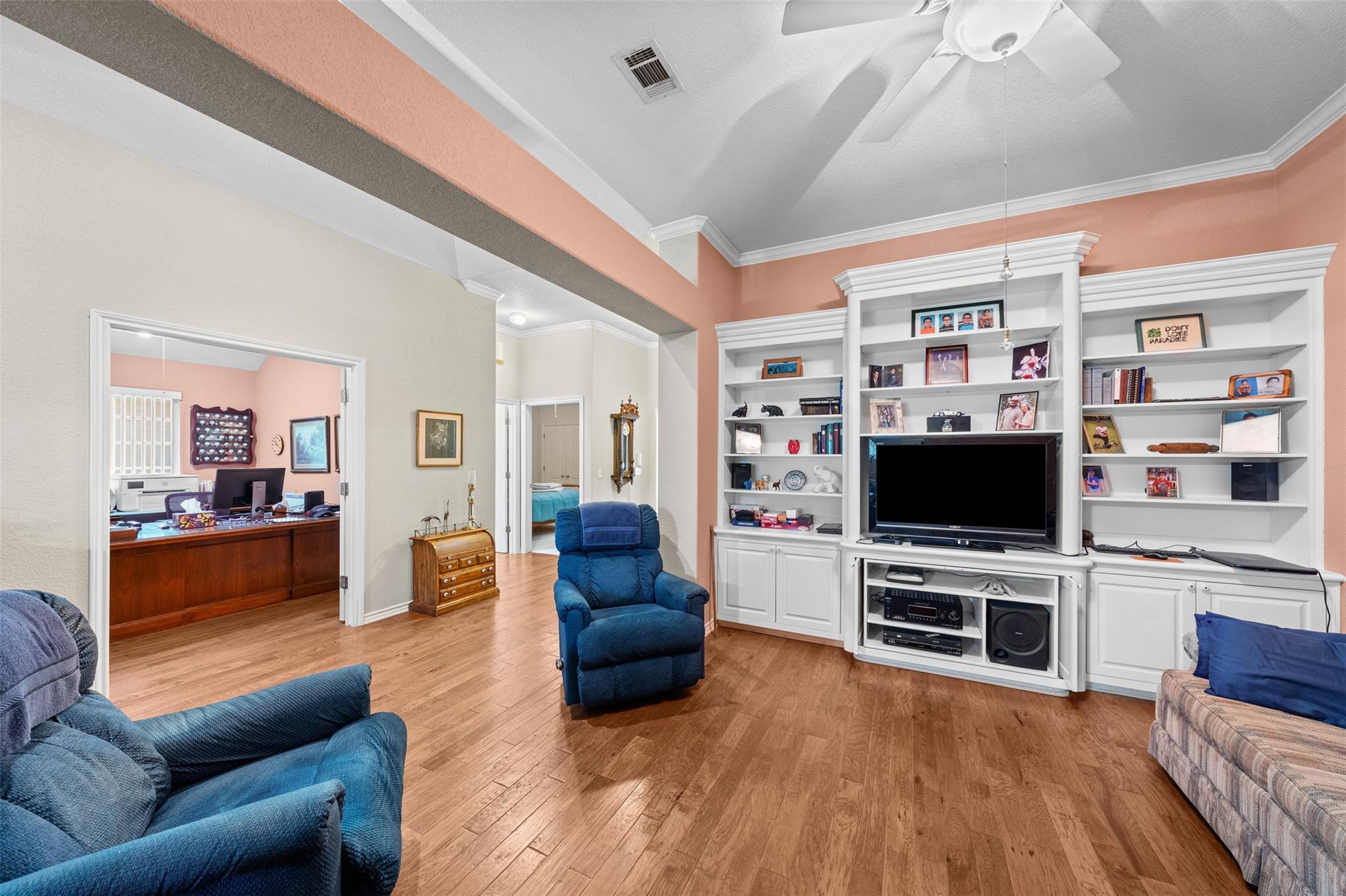 103  Village Dr, photo 7