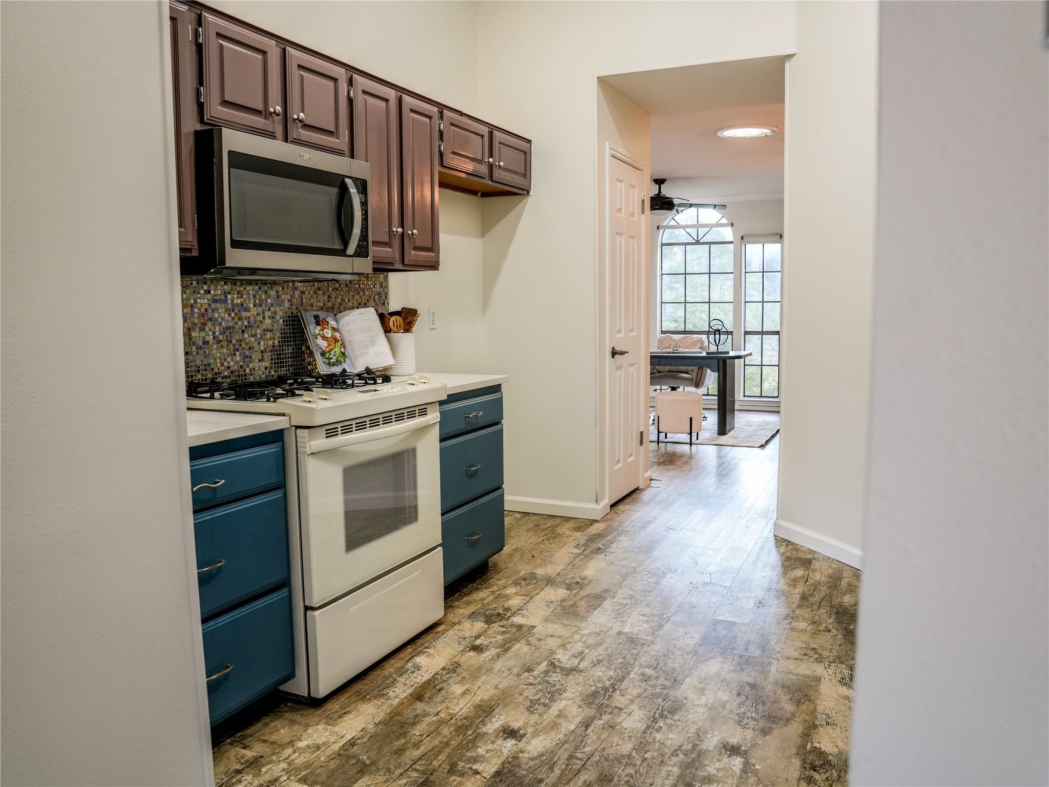 12903  Stanzel Dr, photo 3