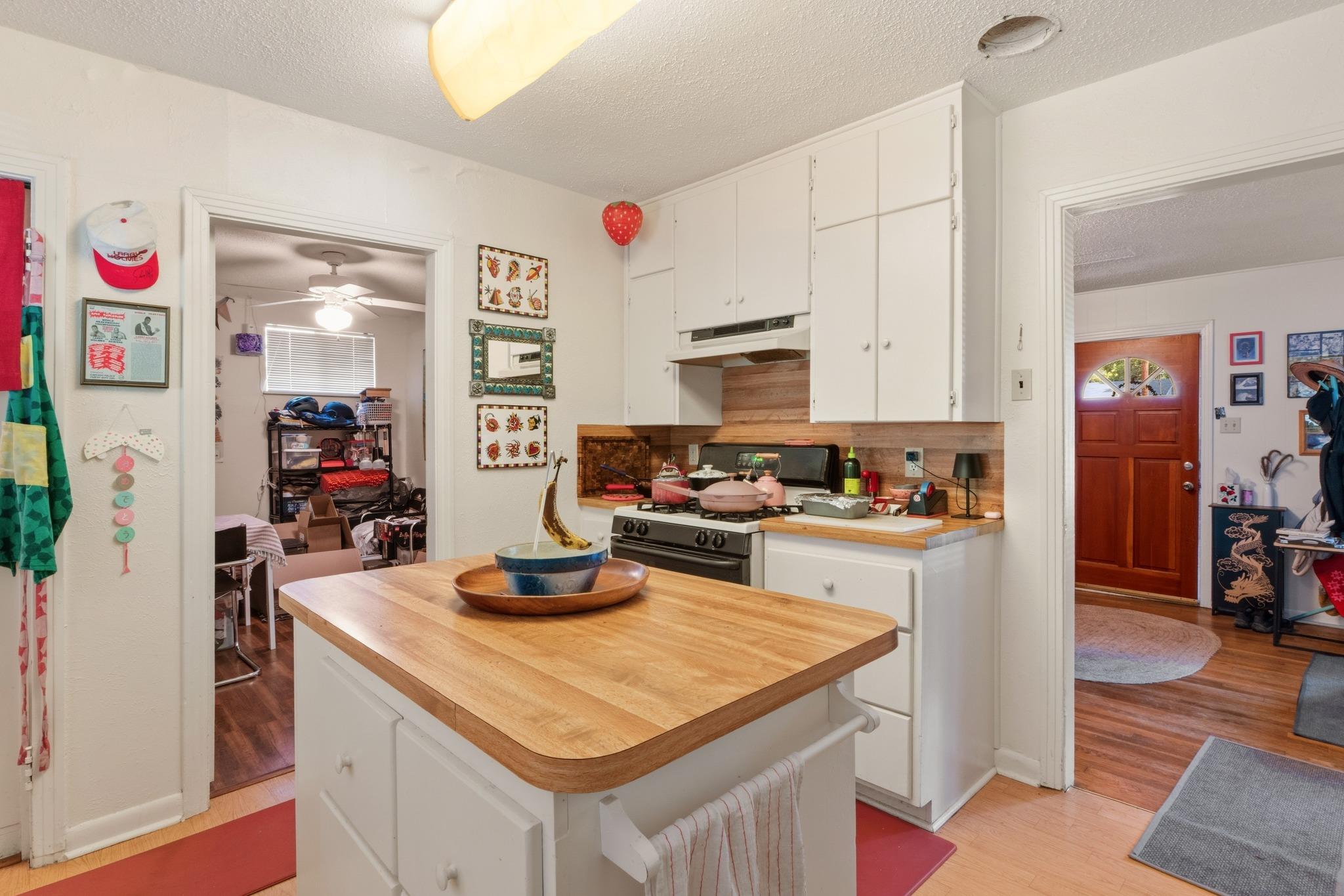 309  Brentwood St, photo 12