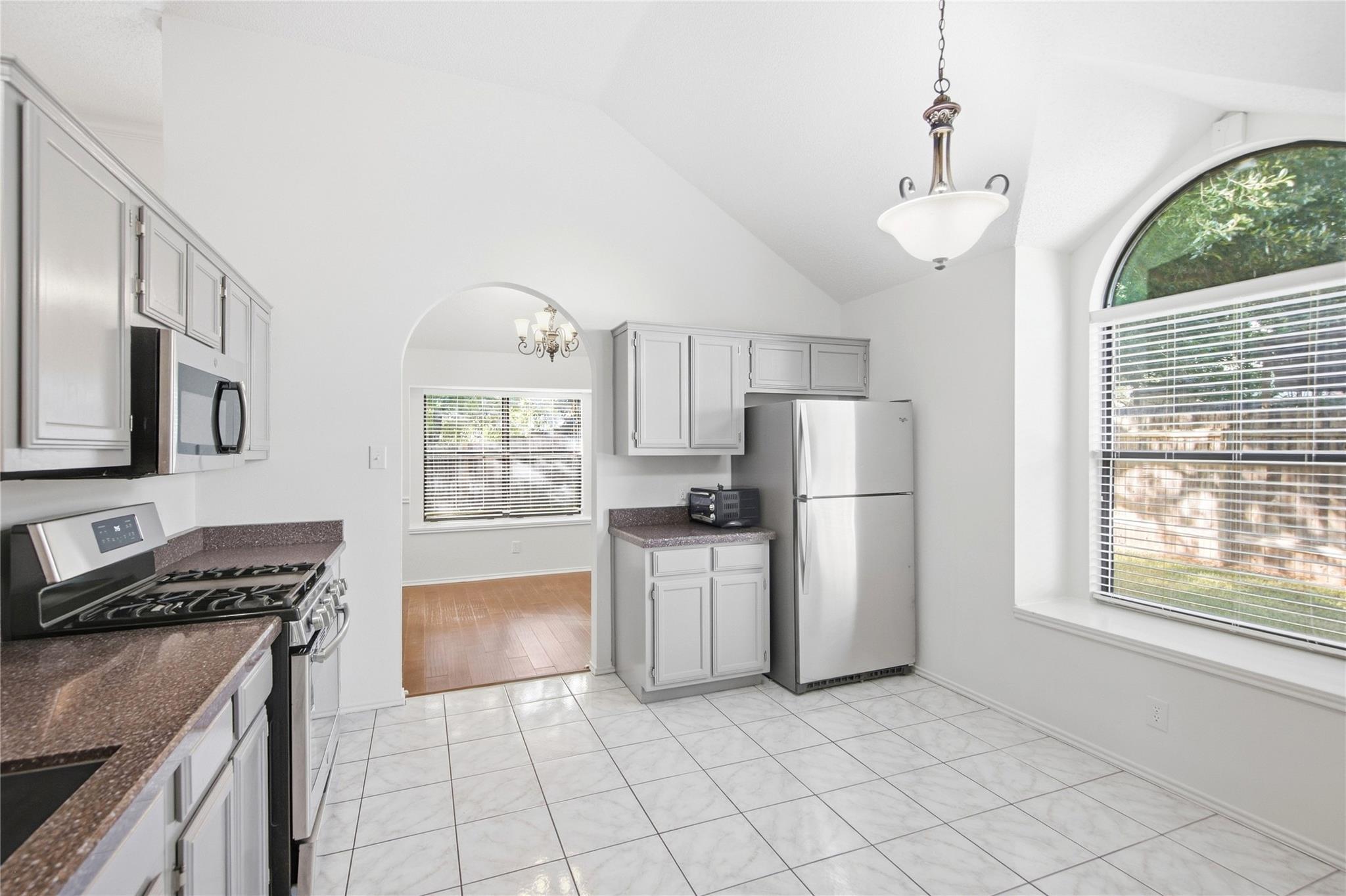15704  Monona Cv, photo 10