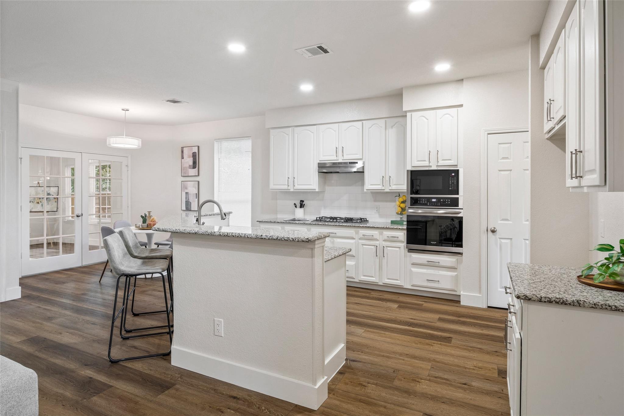 9309  Tea Rose Trl, photo 5