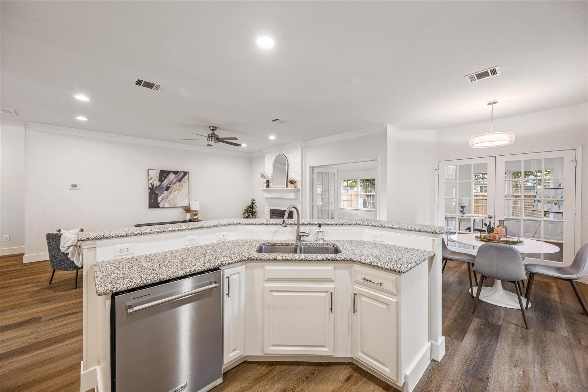 9309  Tea Rose Trl, photo 9