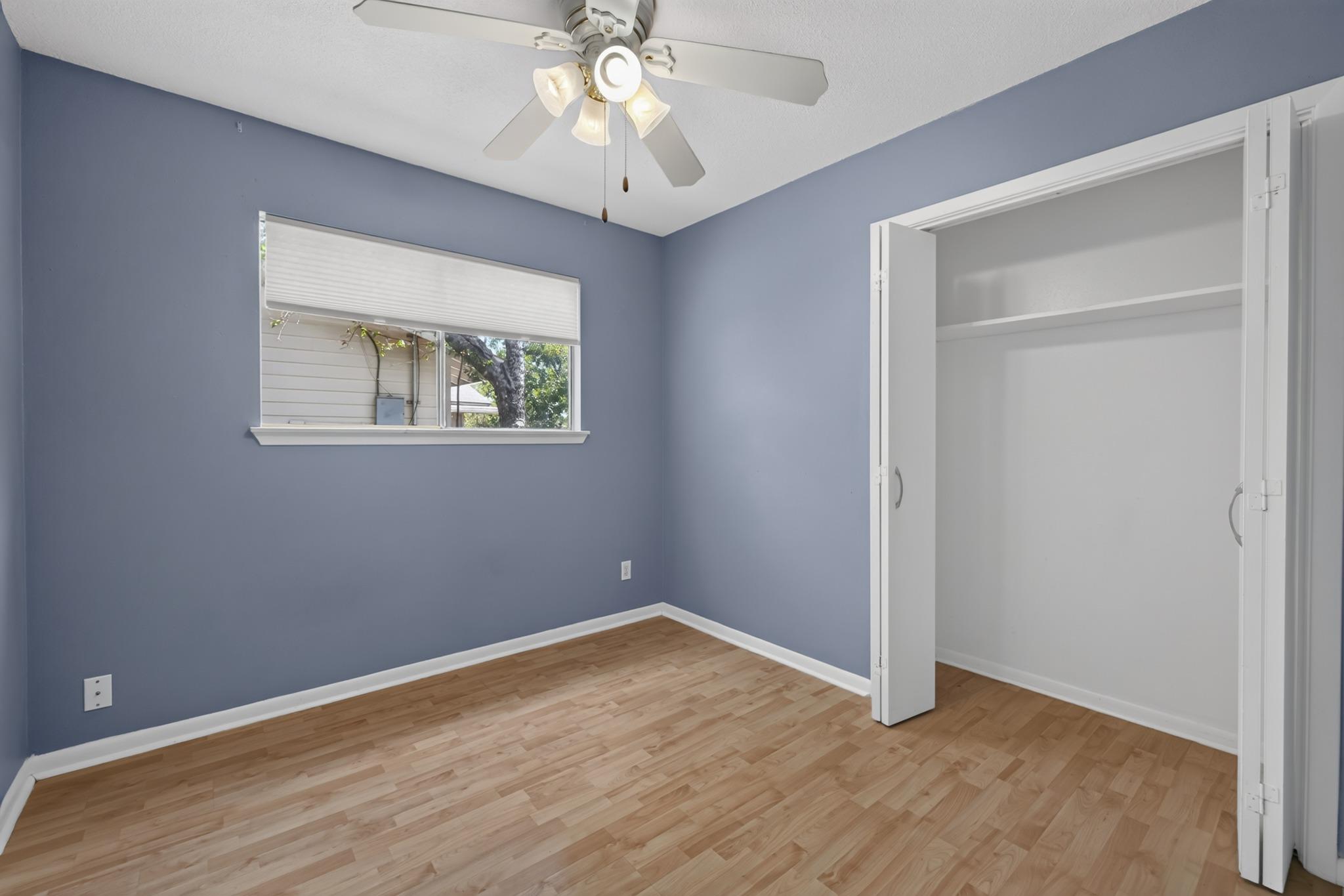 211 E Lisa Dr, photo 9