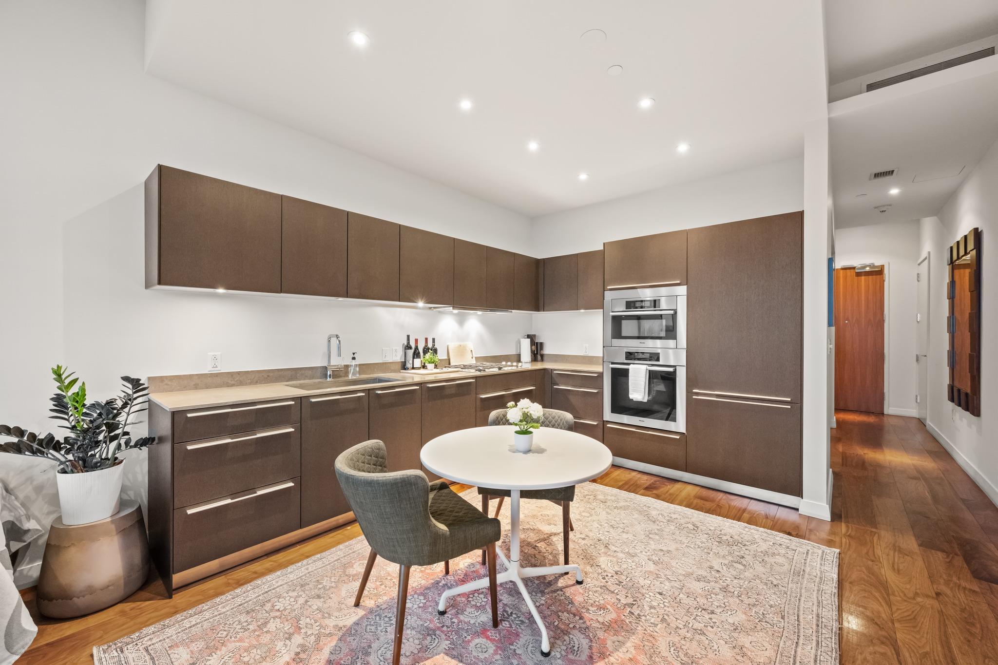 210  Lavaca St  #1902, photo 5