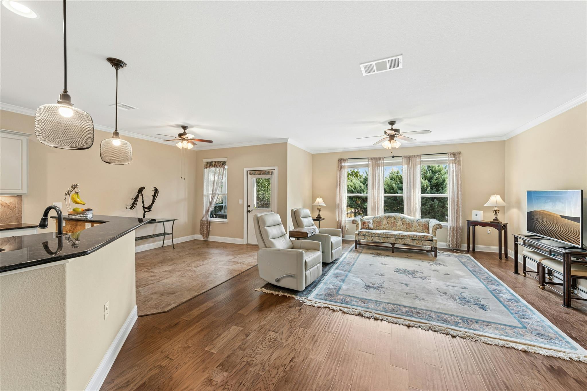 102  Trinity Ln, photo 6