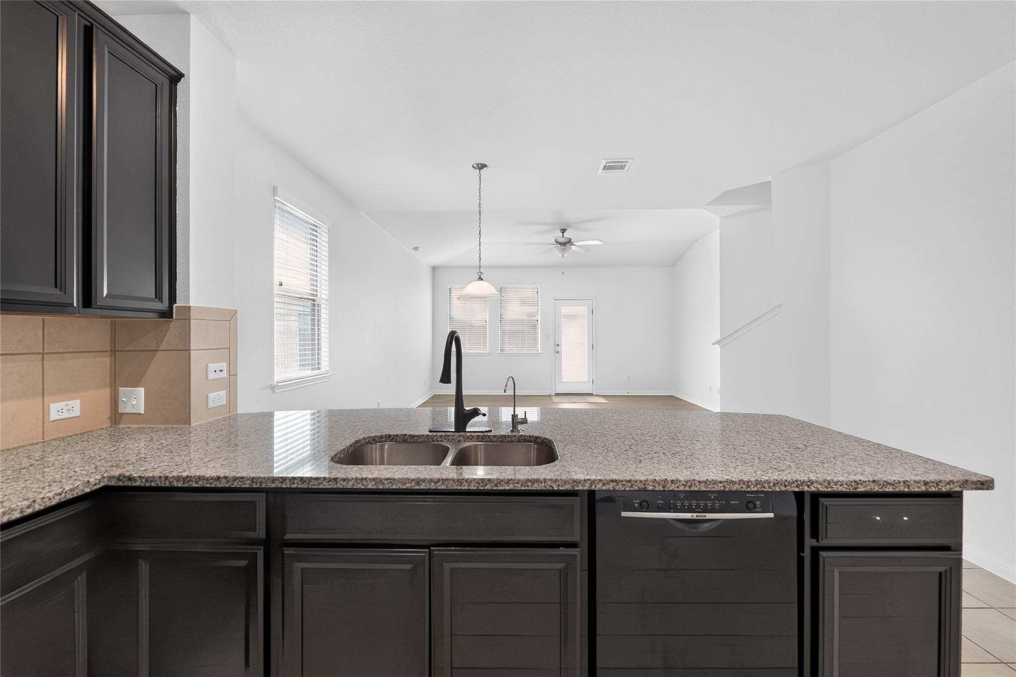 209  Evening Dusk Dr, photo 2