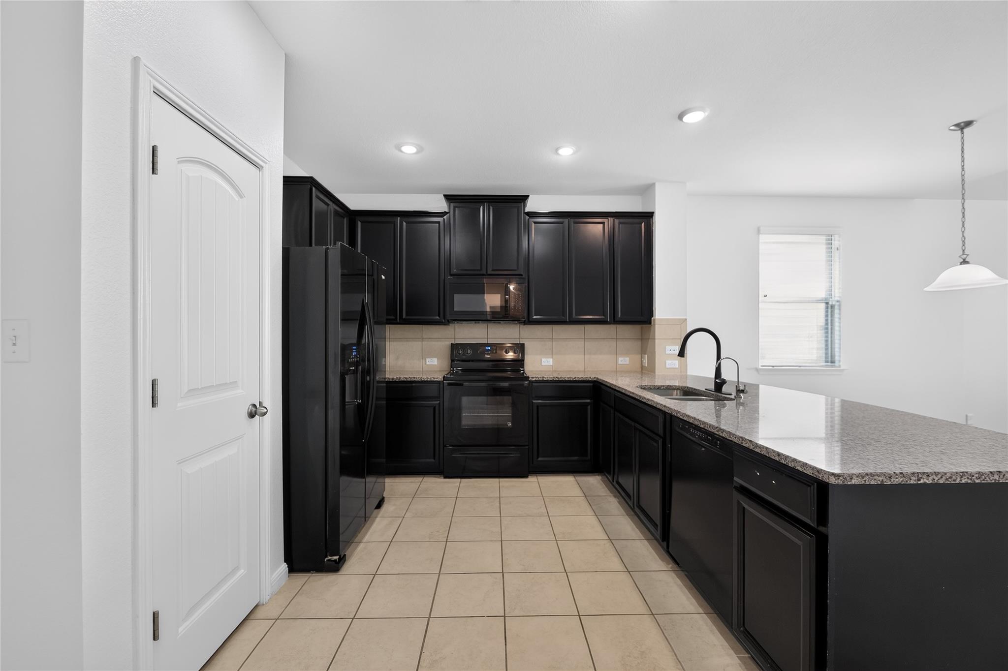 209  Evening Dusk Dr, photo 3