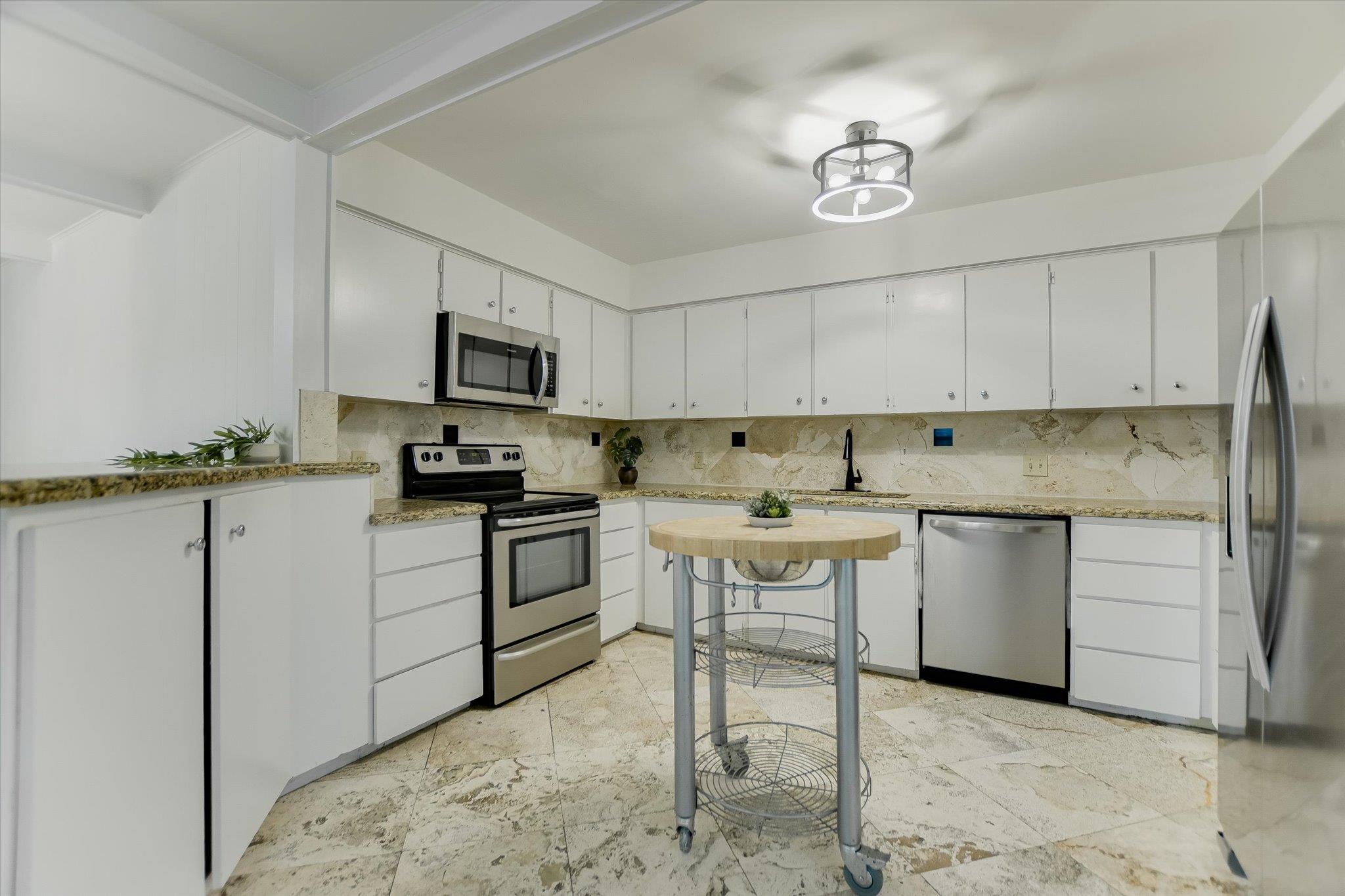 1004  Biscayne Cv SW, photo 11