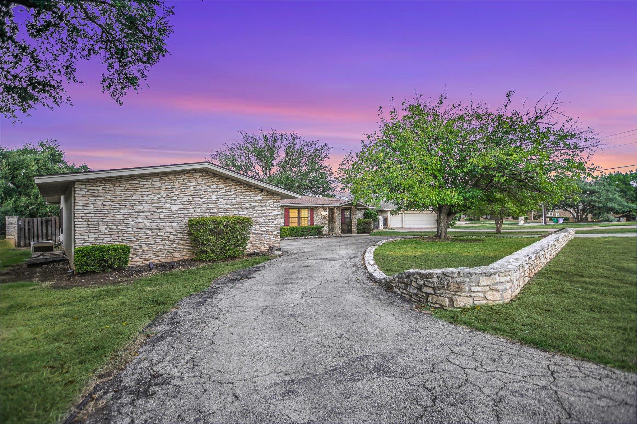 1004  Biscayne Cv SW, photo 3