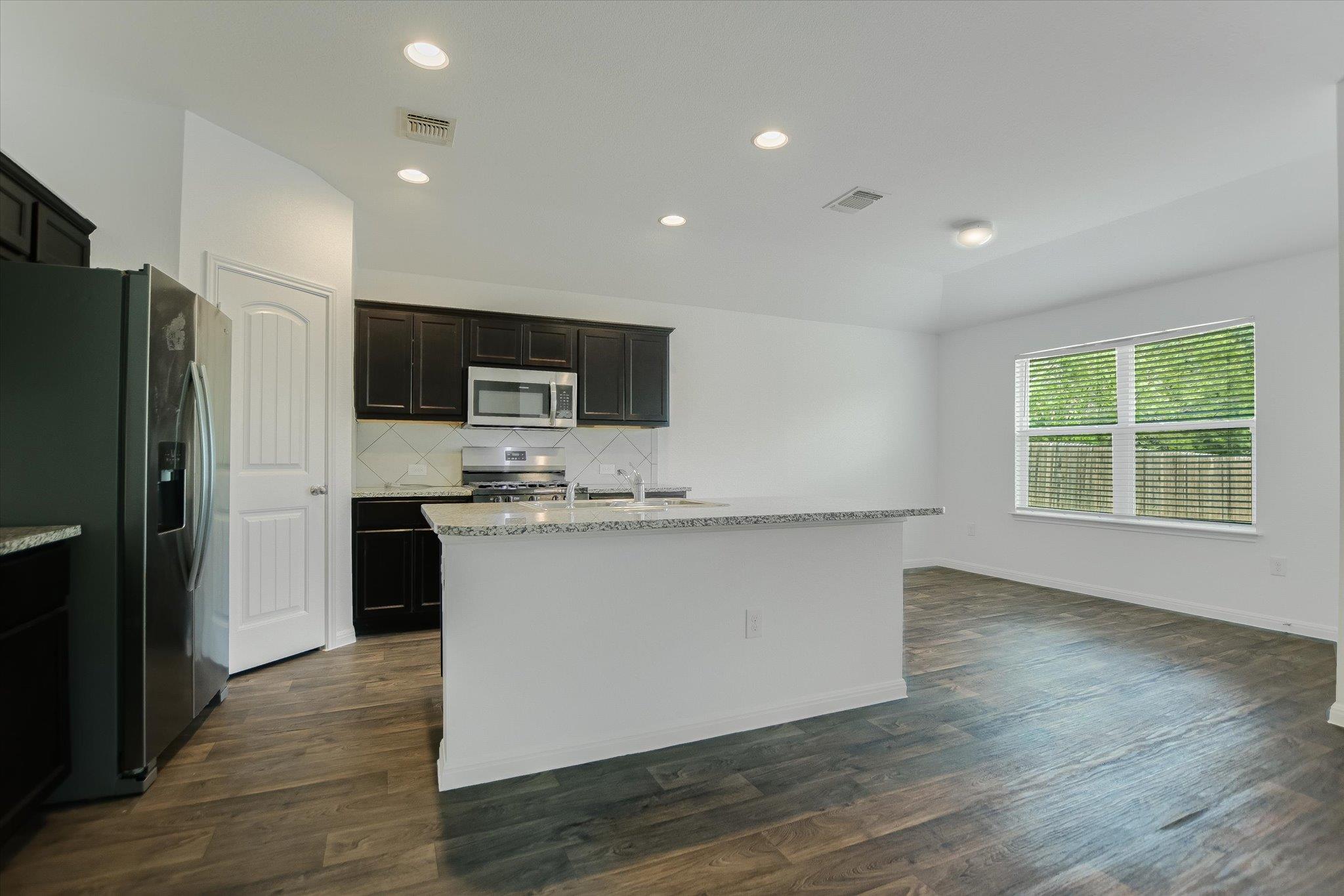 2216  Dickinson Ter, photo 12