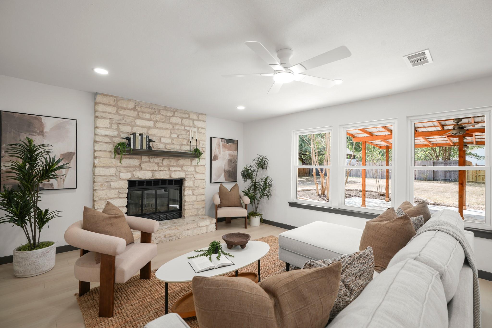 215  Dewberry Cv, photo 12