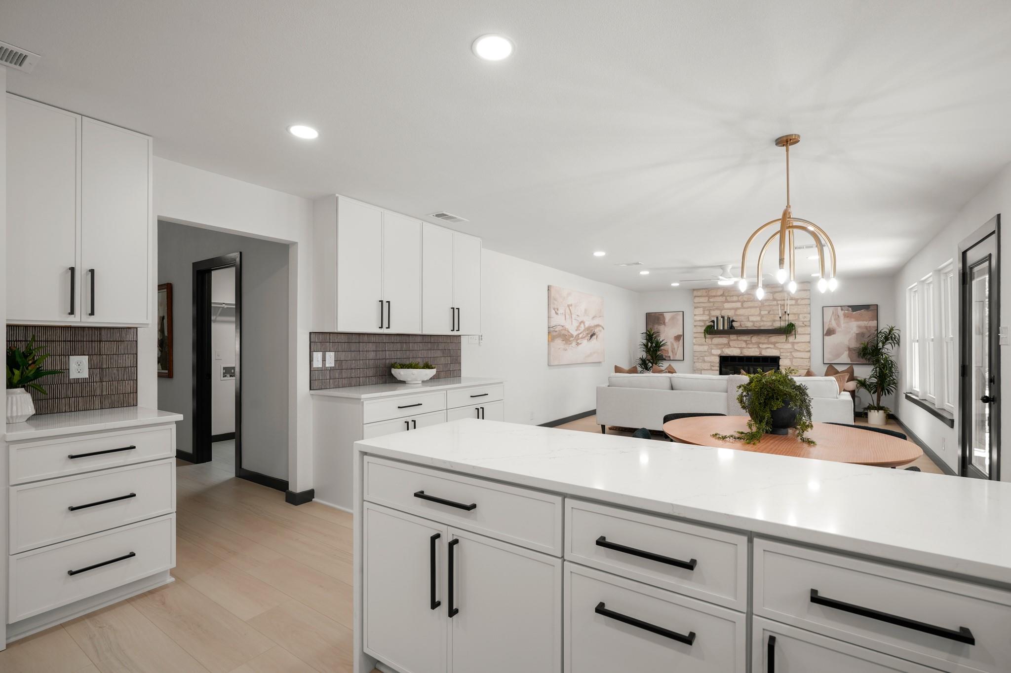 215  Dewberry Cv, photo 9