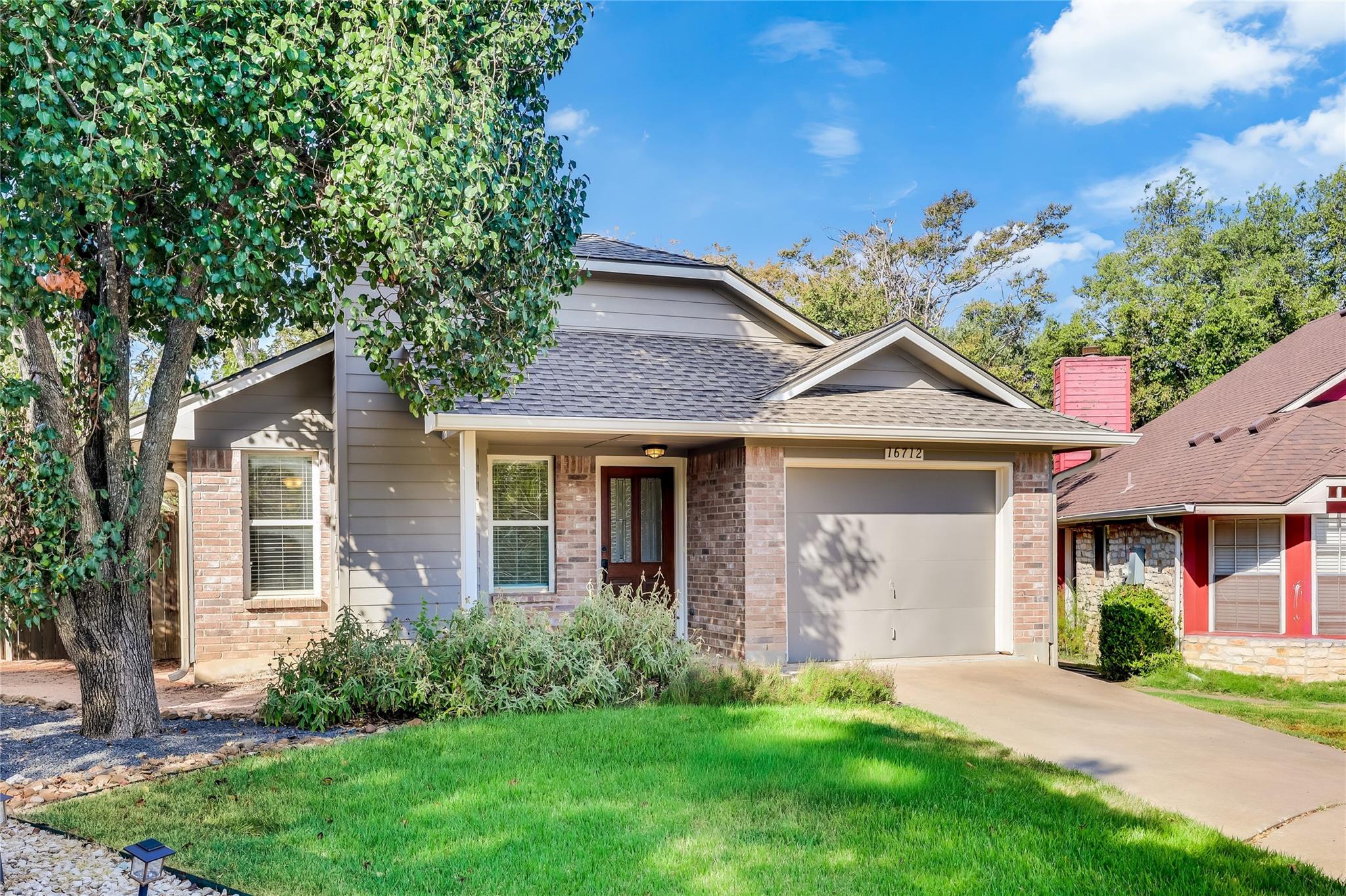16712  VILLAGE OAK Loop, photo 2