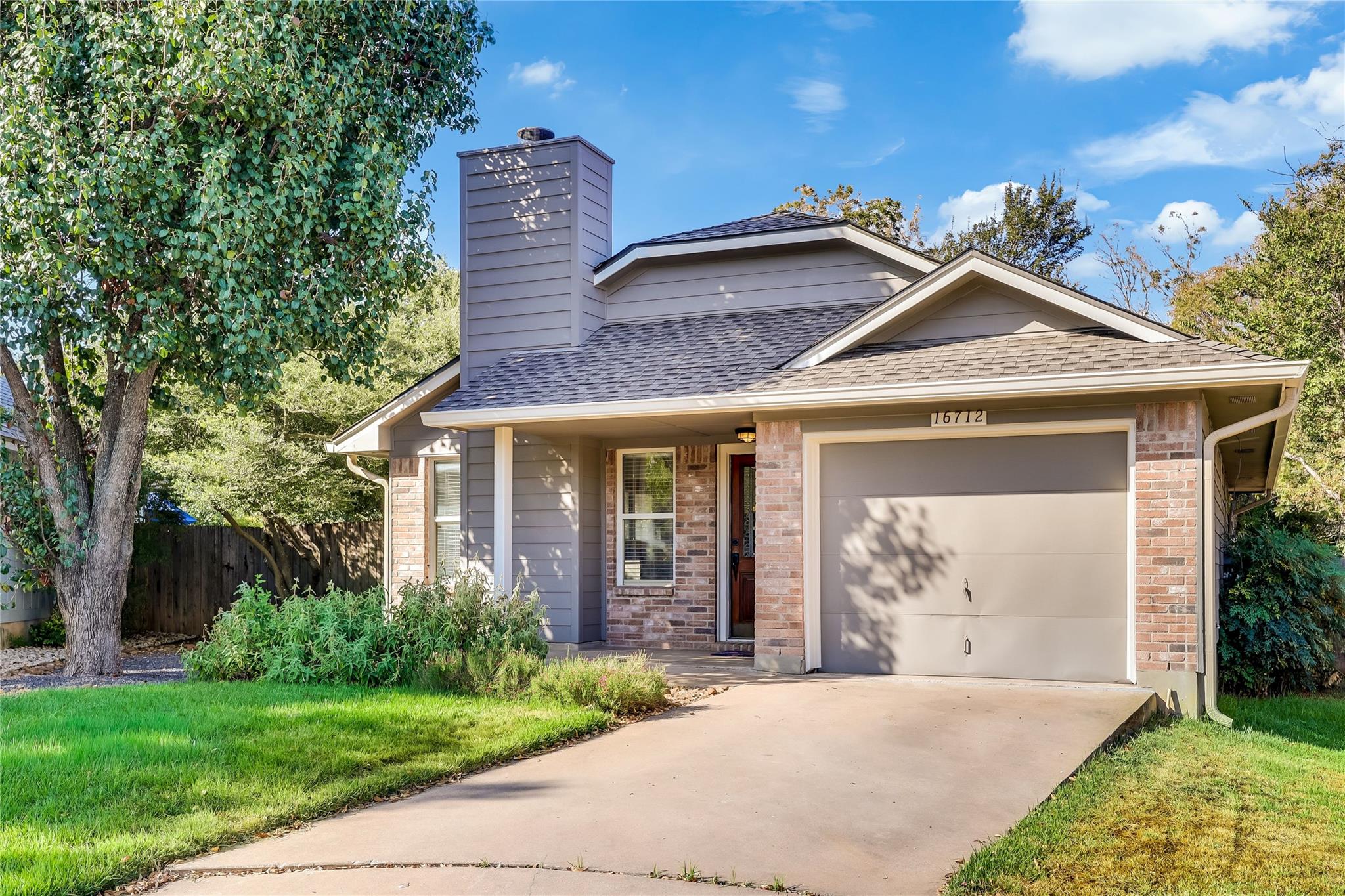 16712  VILLAGE OAK Loop, photo 3