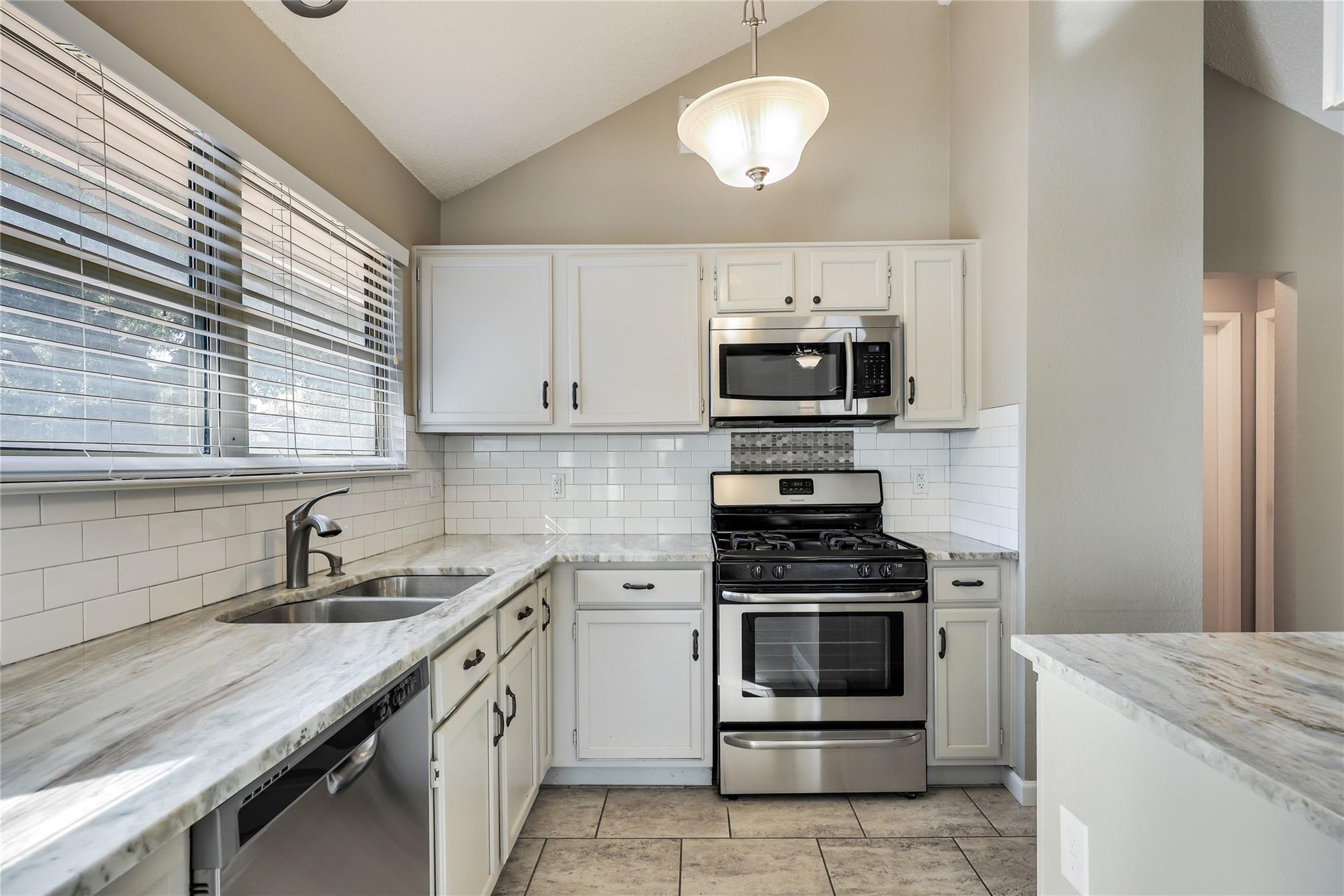 16712  VILLAGE OAK Loop, photo 10