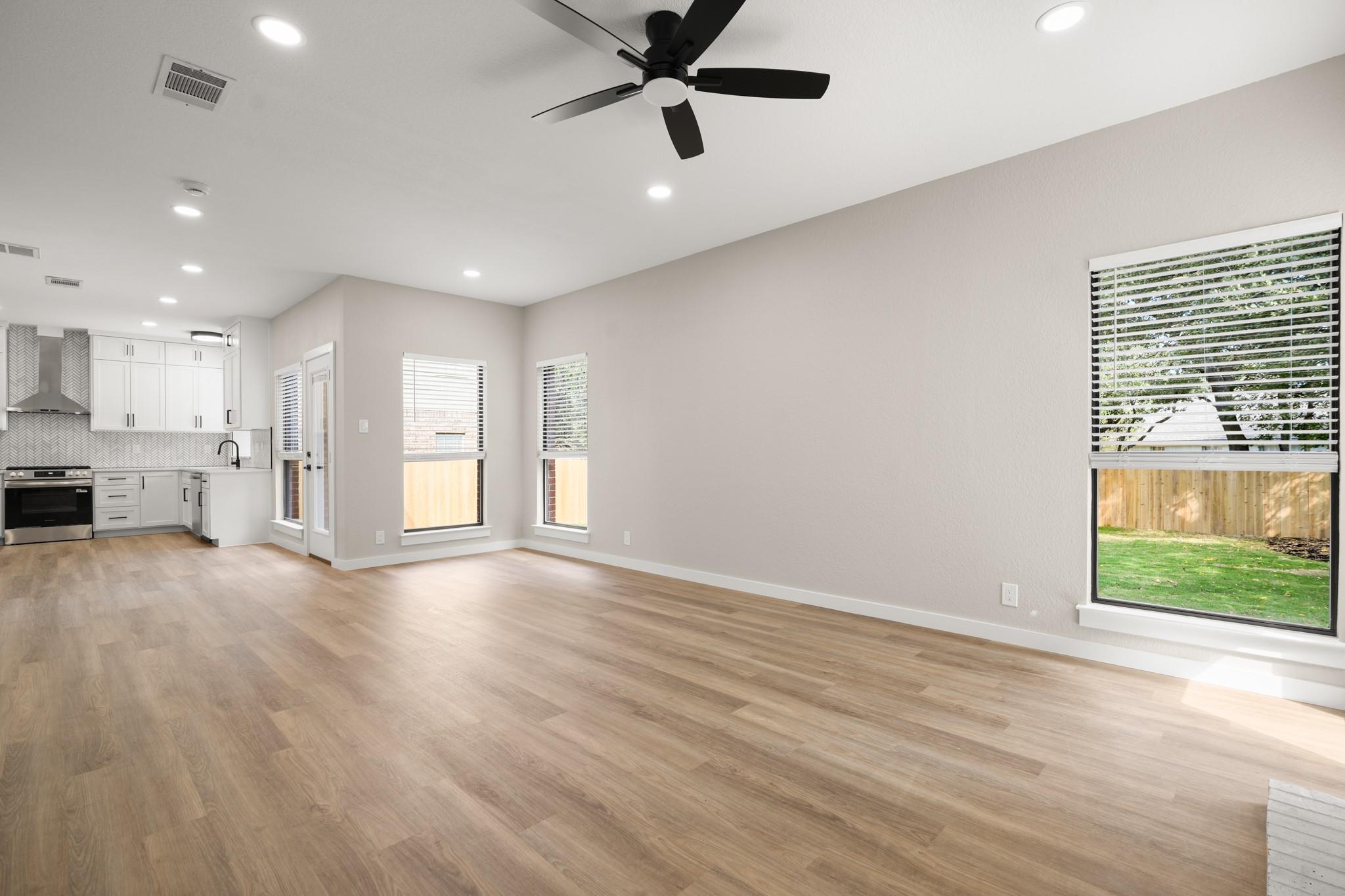 15204  English River Loop, photo 11