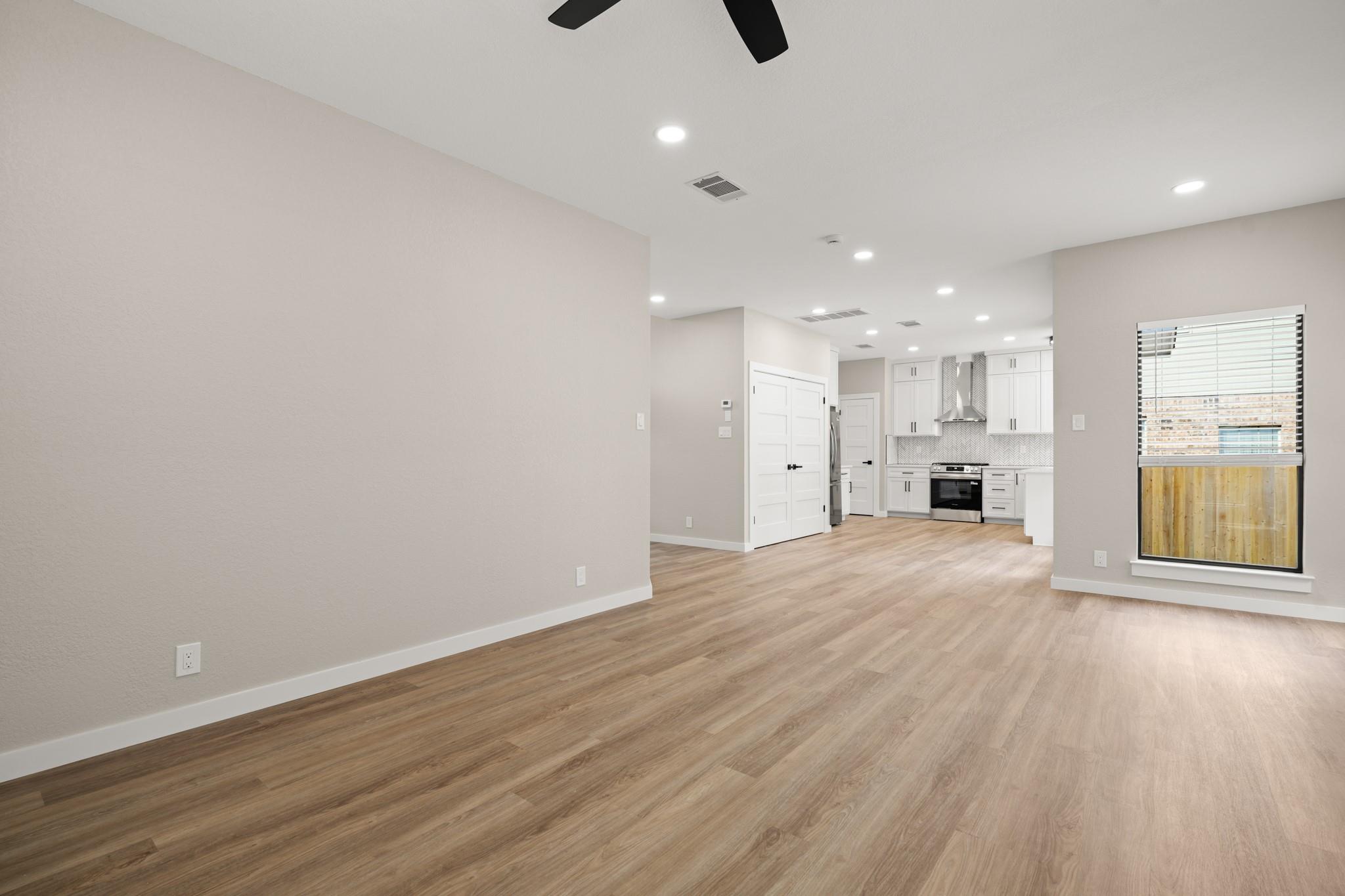 15204  English River Loop, photo 12