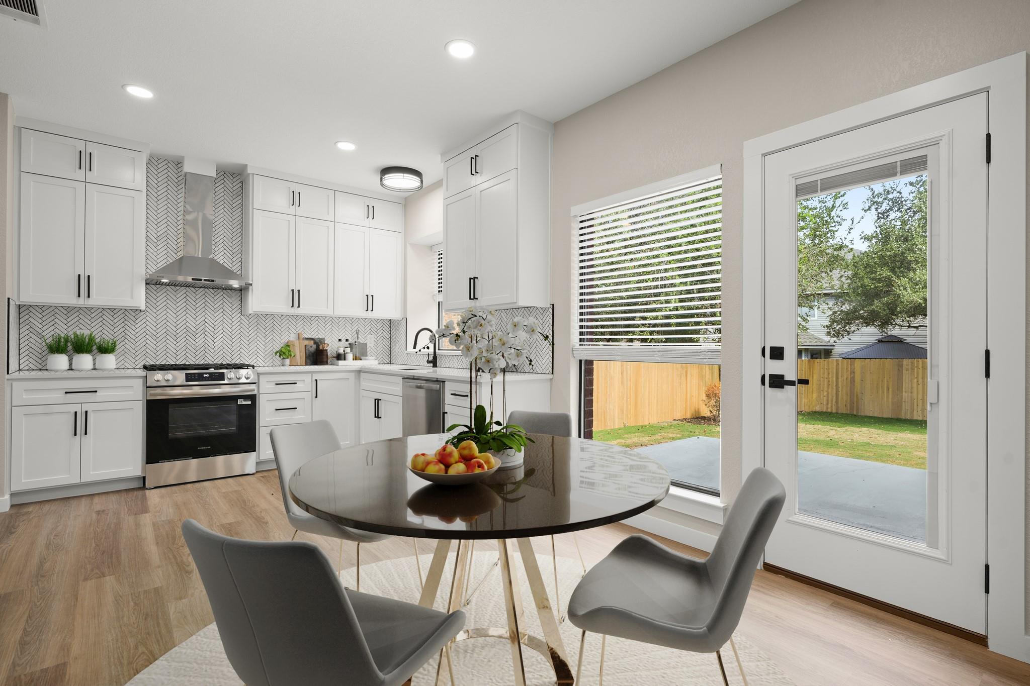15204  English River Loop, photo 9