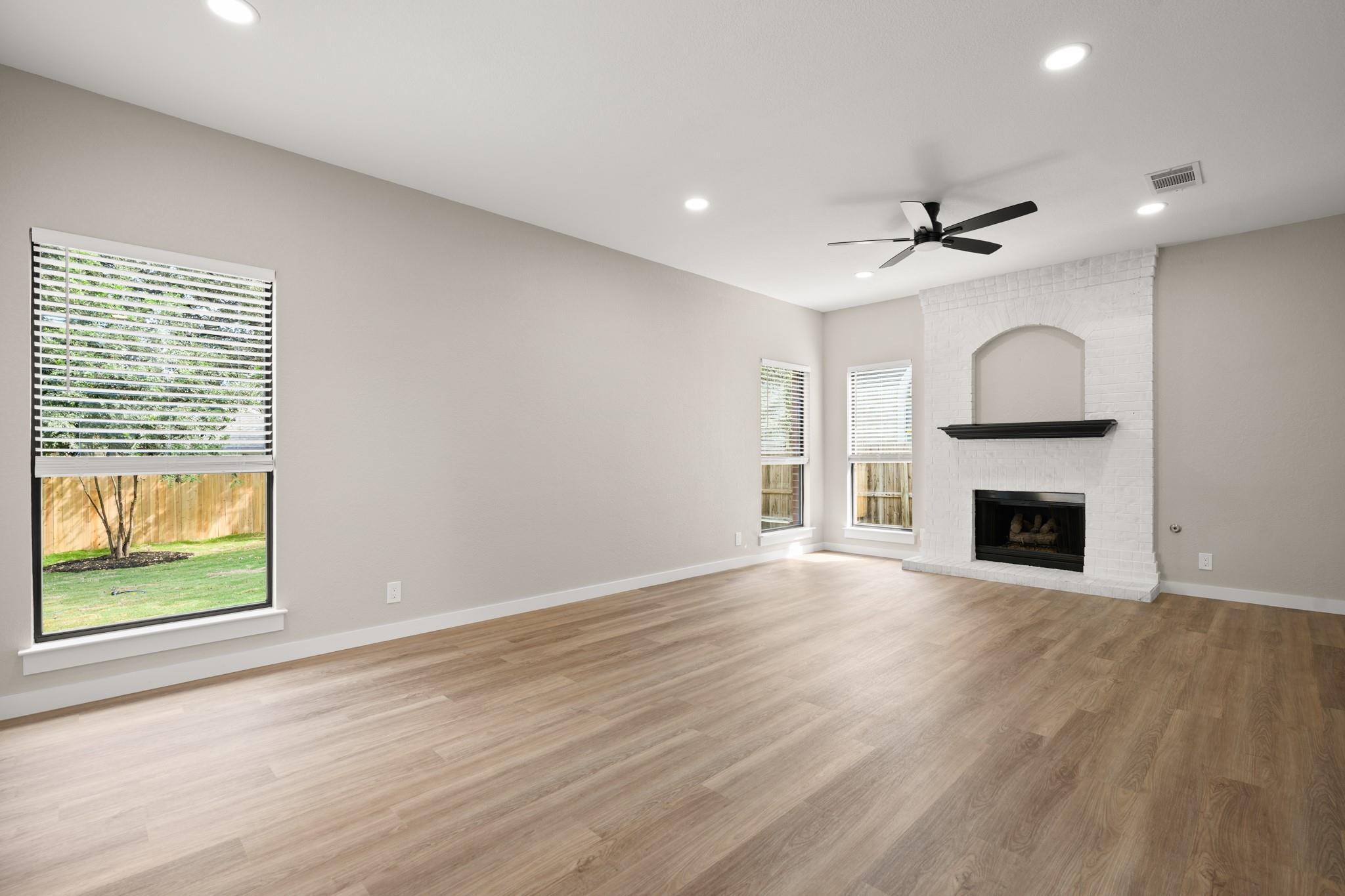 15204  English River Loop, photo 10