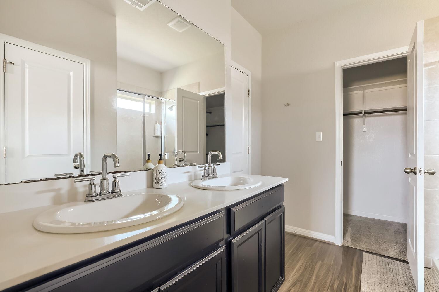 5547  Bellissima Way, photo 9