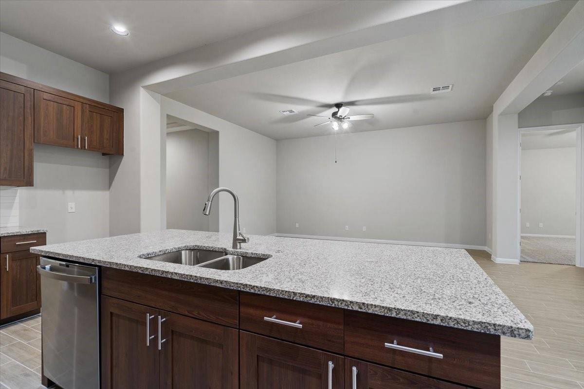 140  Scenic Hills Cir, photo 10