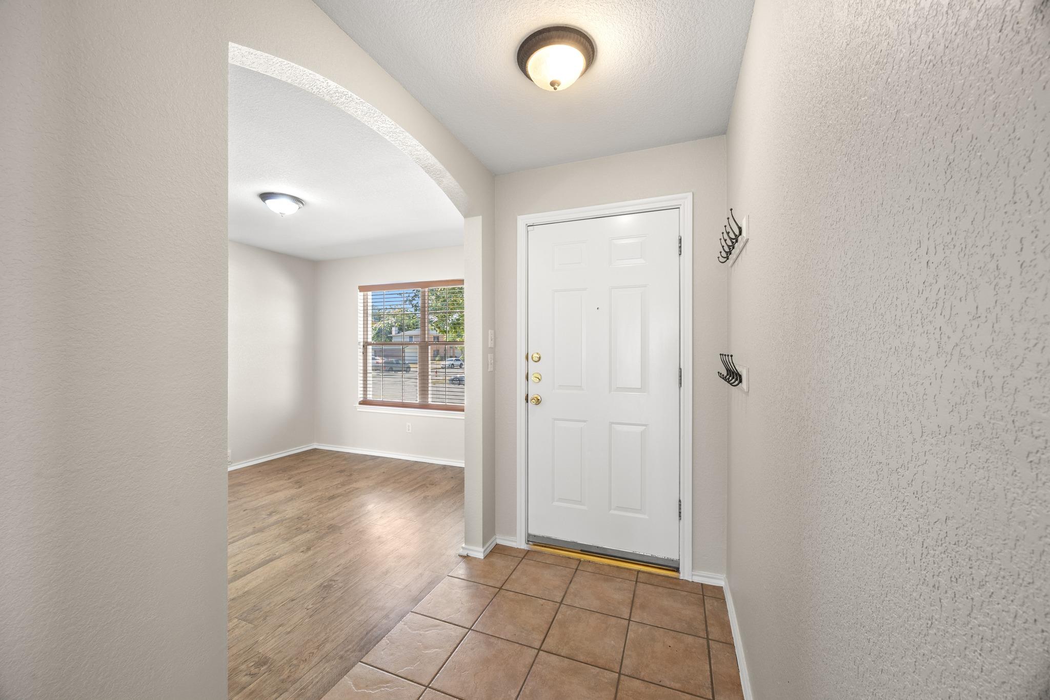 3710  Julianas Way, photo 4