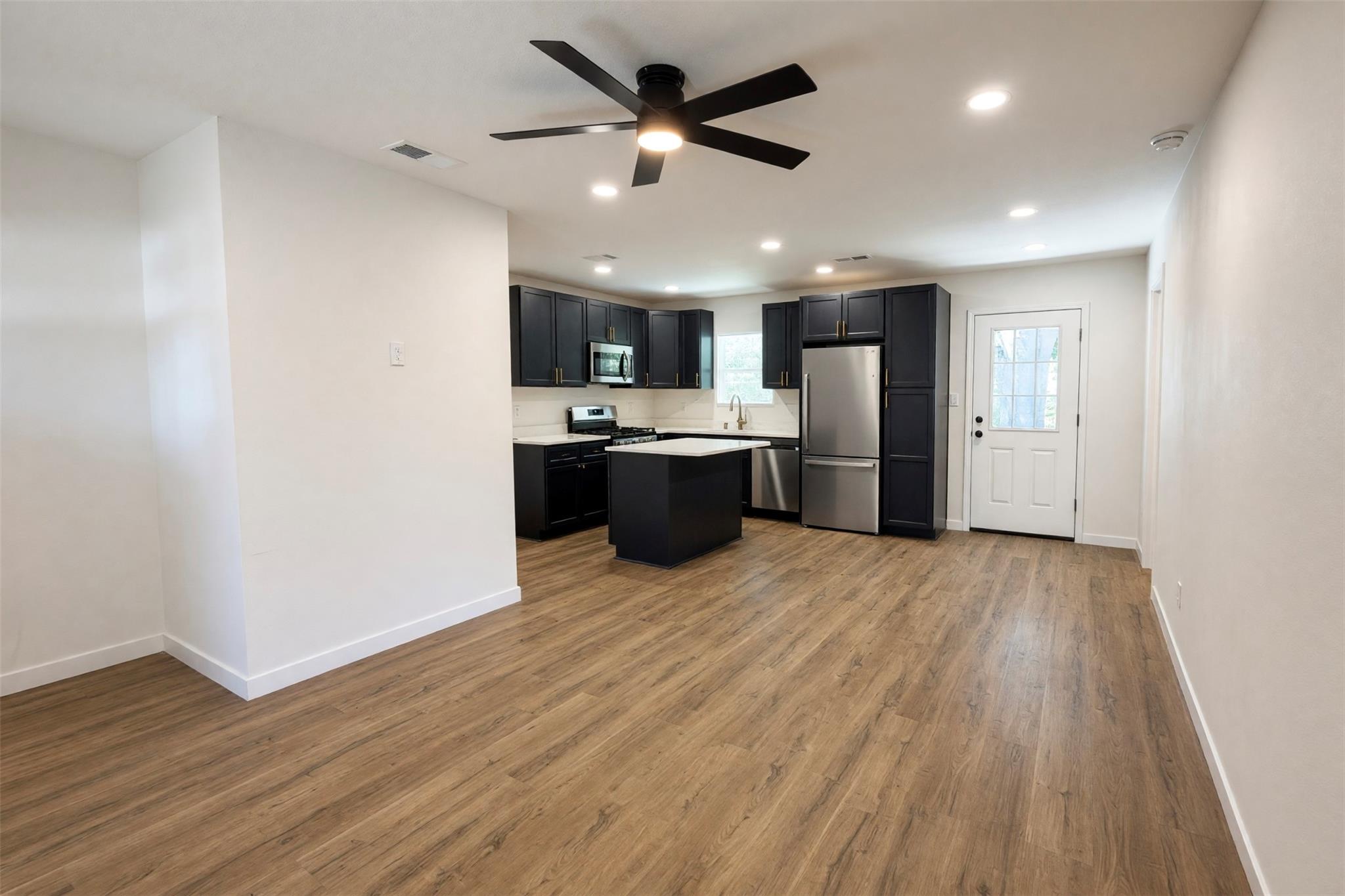 407  Tamworth Ave, photo 4