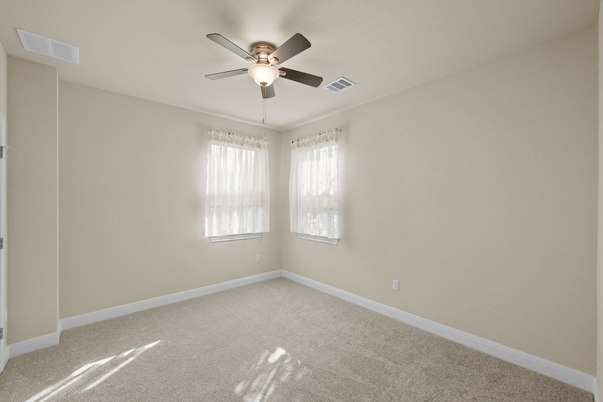 2706  Currant Cv, photo 11