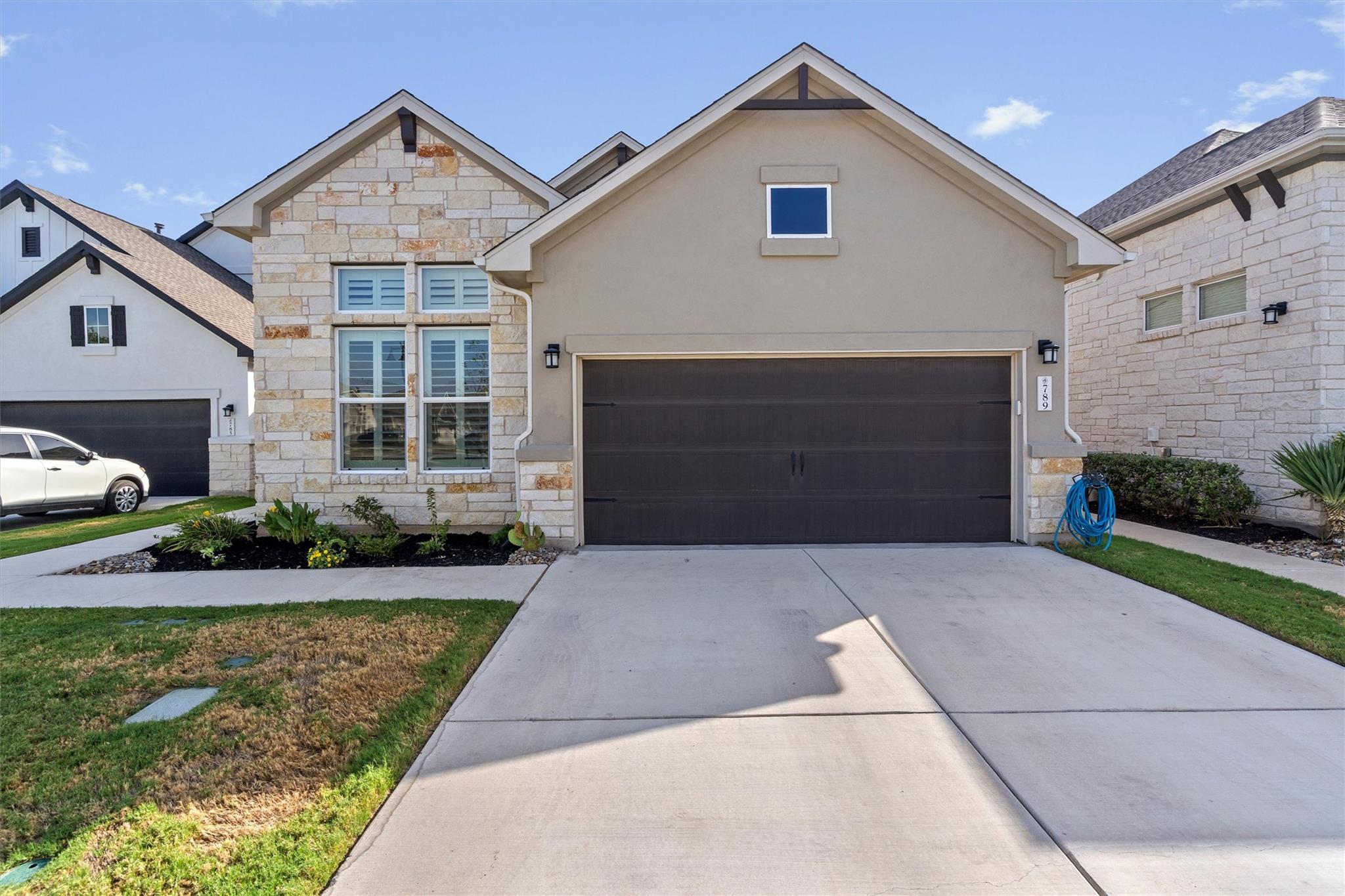 789  Faith Dr, photo 2
